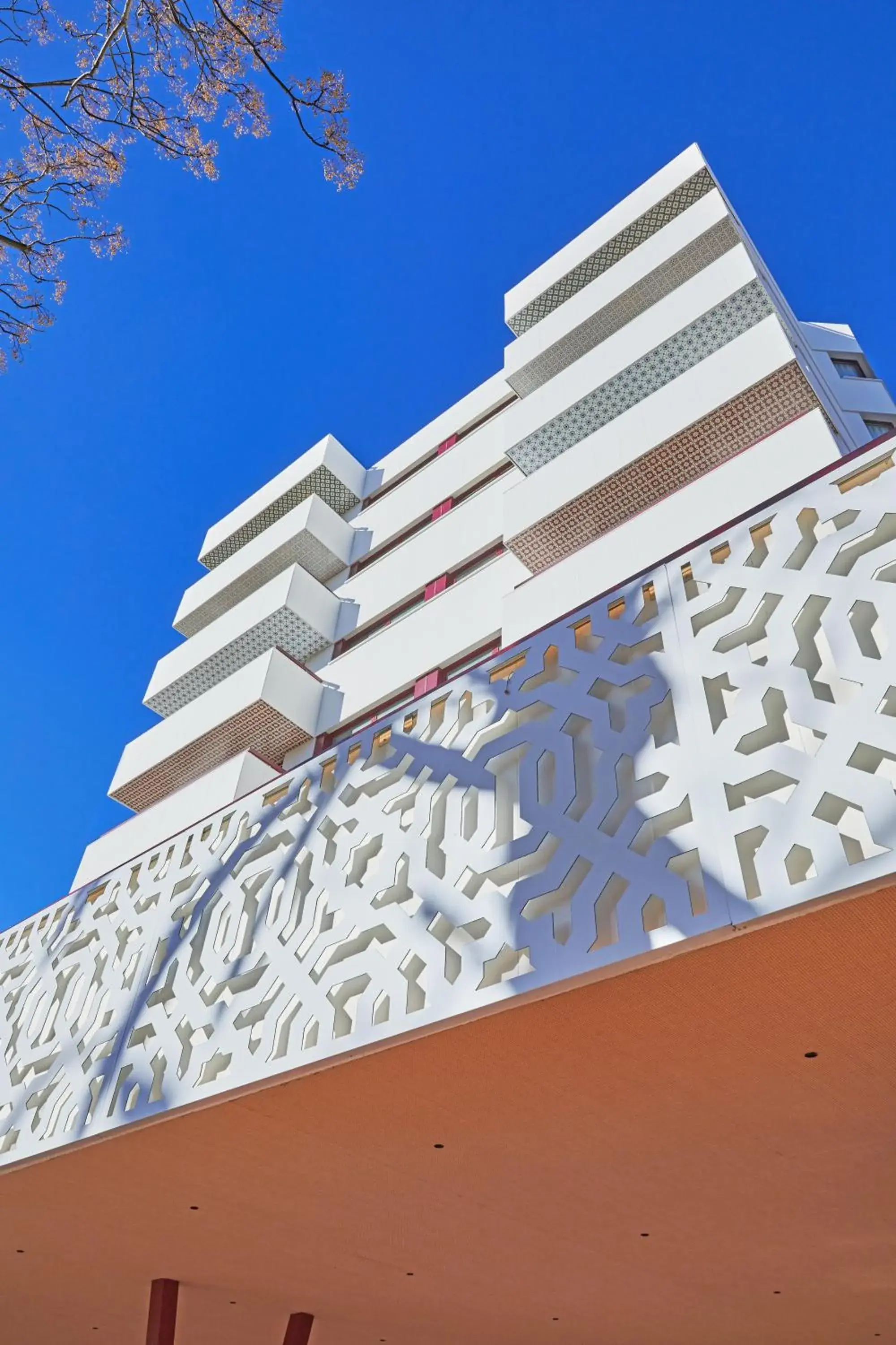 Facade/entrance, Property Building in Hesperia Sevilla