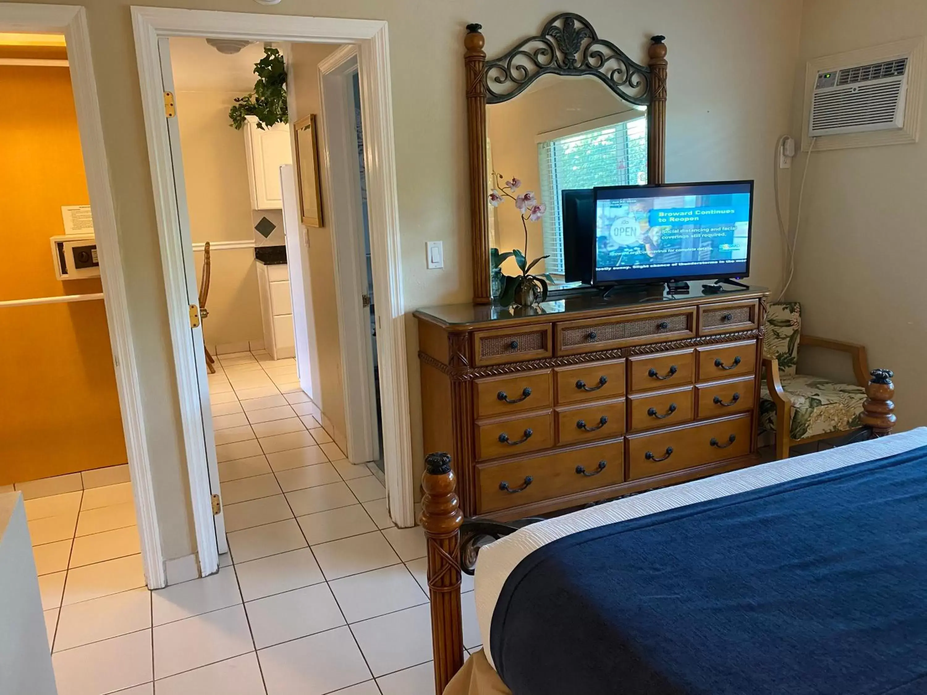 Bedroom, TV/Entertainment Center in Casitas Coral Ridge