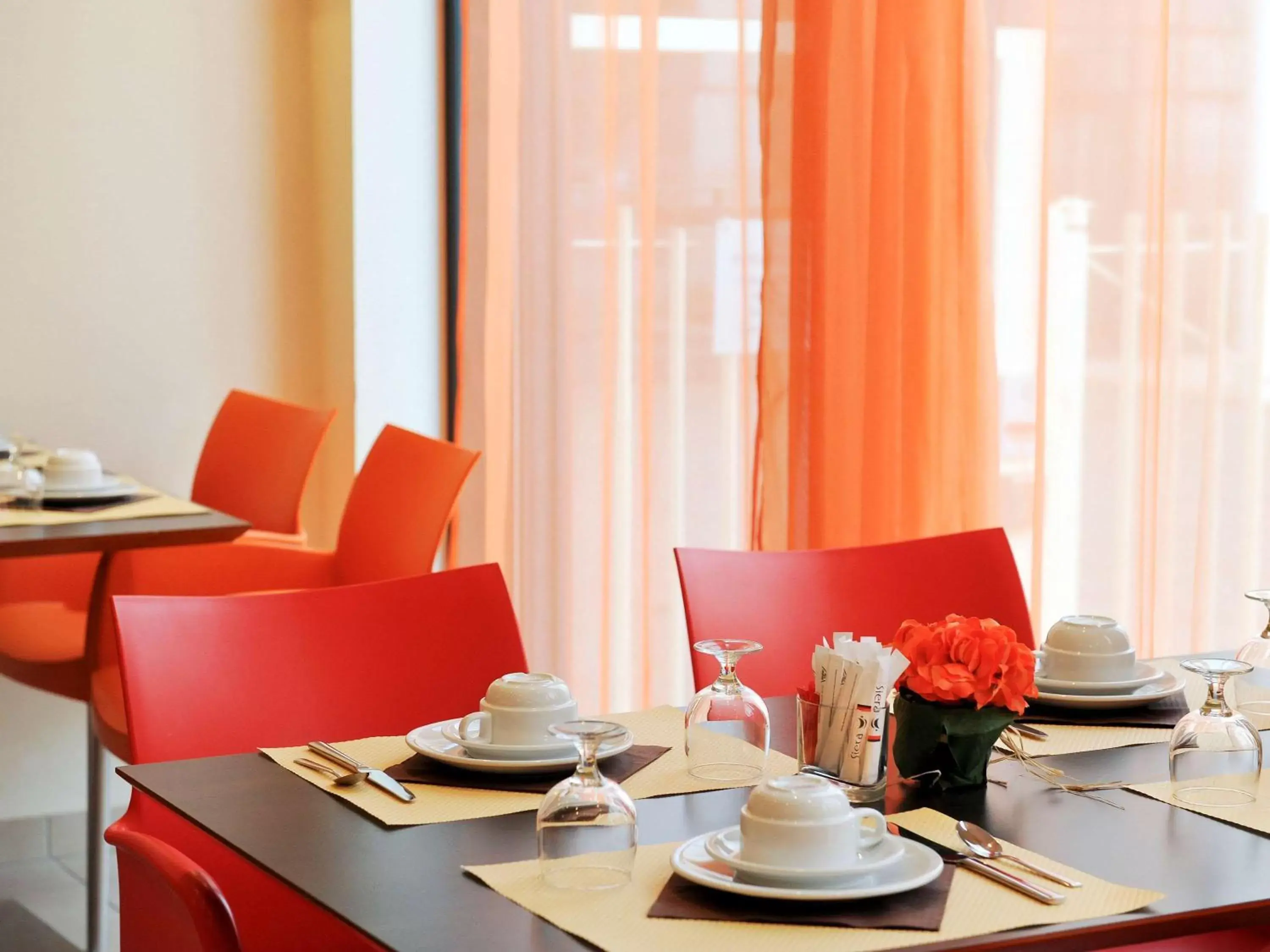 Restaurant/Places to Eat in Aparthotel Adagio Access Toulouse Jolimont