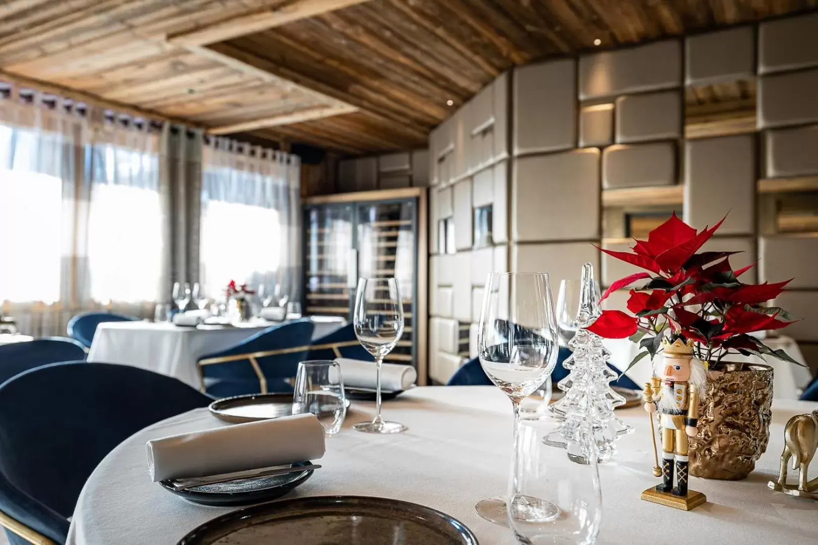 Restaurant/Places to Eat in Ultima Gstaad