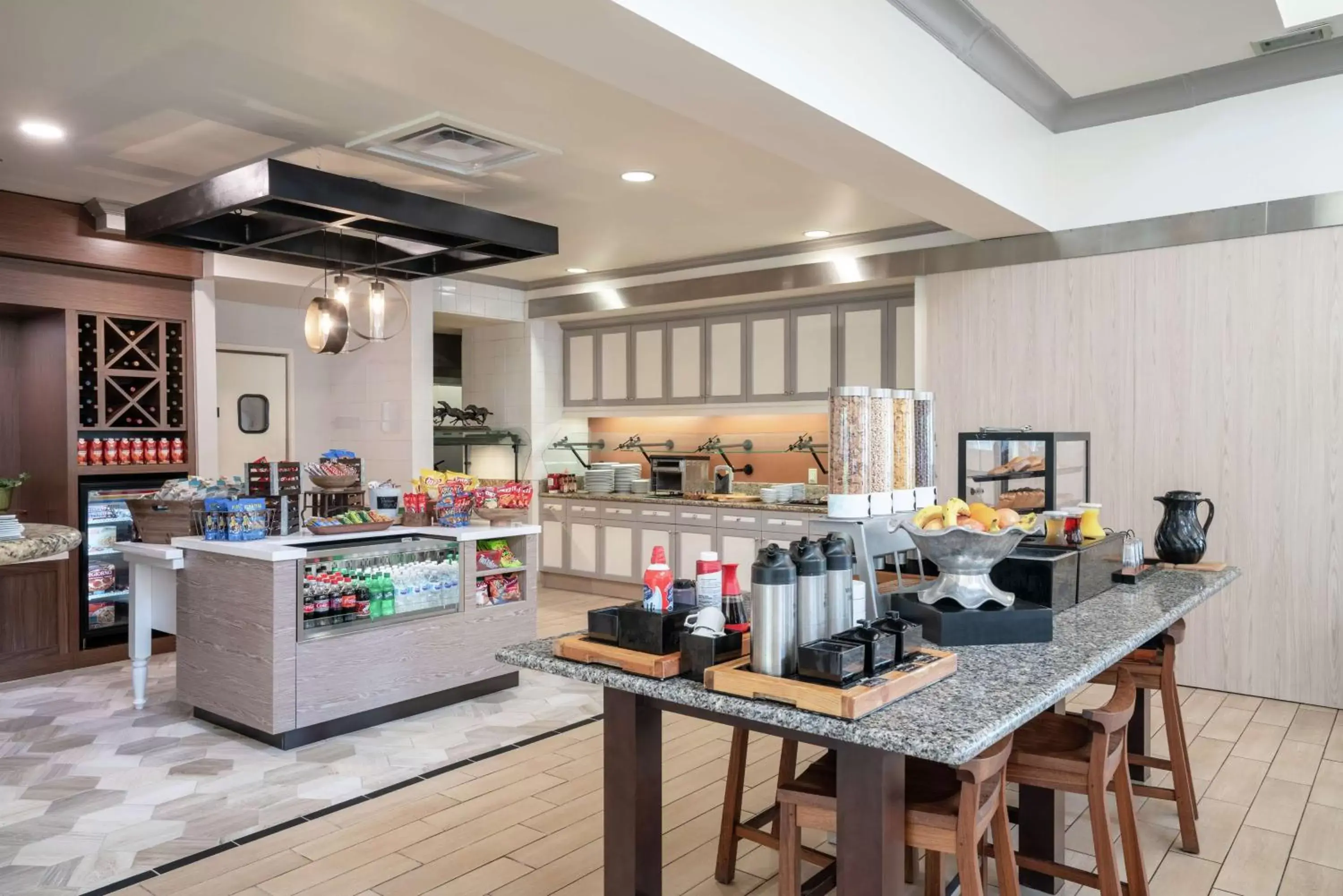 Breakfast, Restaurant/Places to Eat in Hilton Garden Inn Louisville East