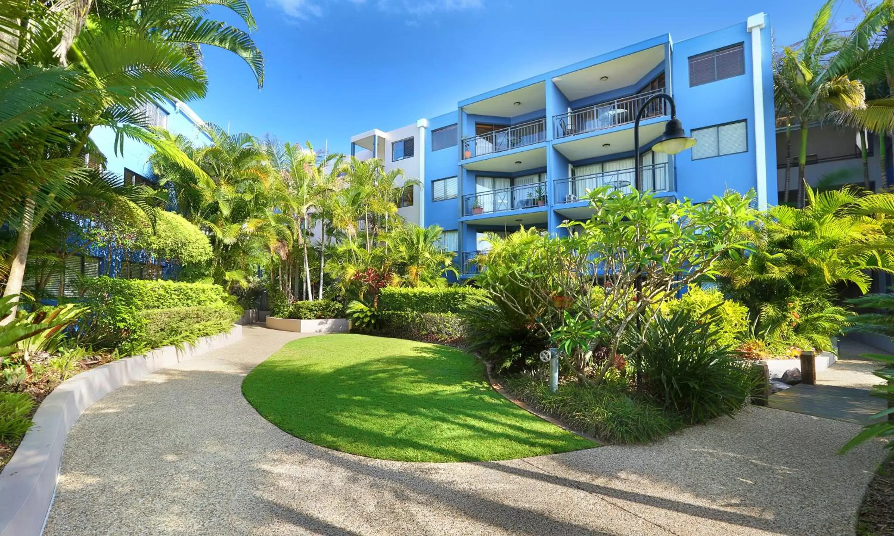 Garden, Property Building in Portobello By The Sea