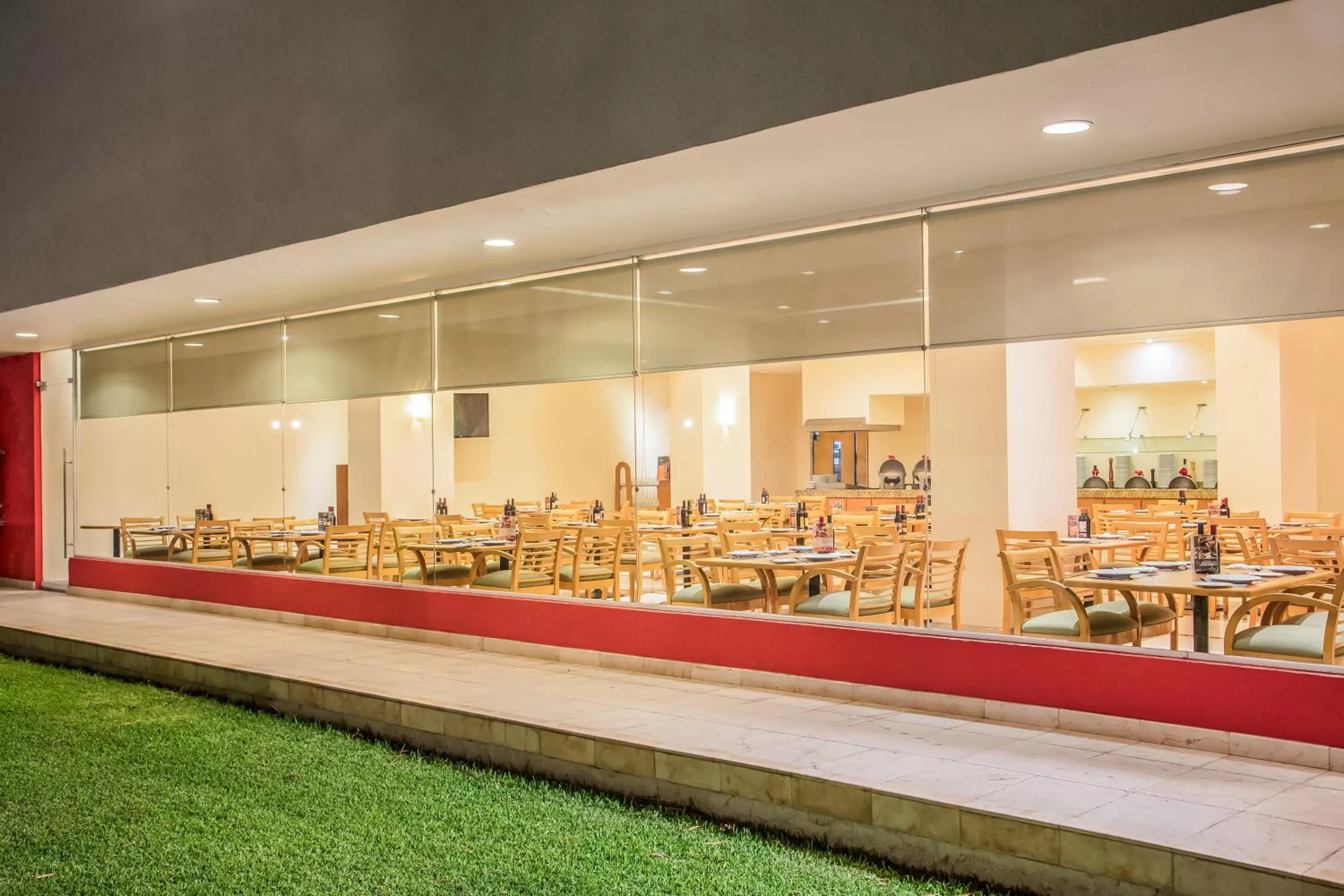 Restaurant/places to eat in Fiesta Inn Tijuana Otay Aeropuerto