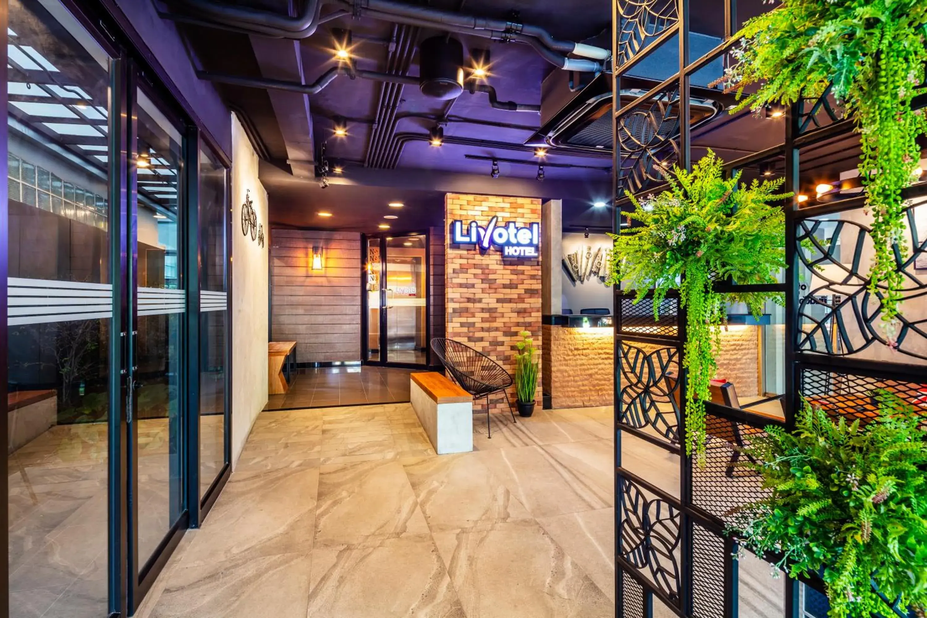 Lobby or reception in Livotel Express Hotel Bang Kruai Nonthaburi - No Parking Lobby or reception in Livotel Express Hotel Bang Kruai Nonthaburi - No Parking