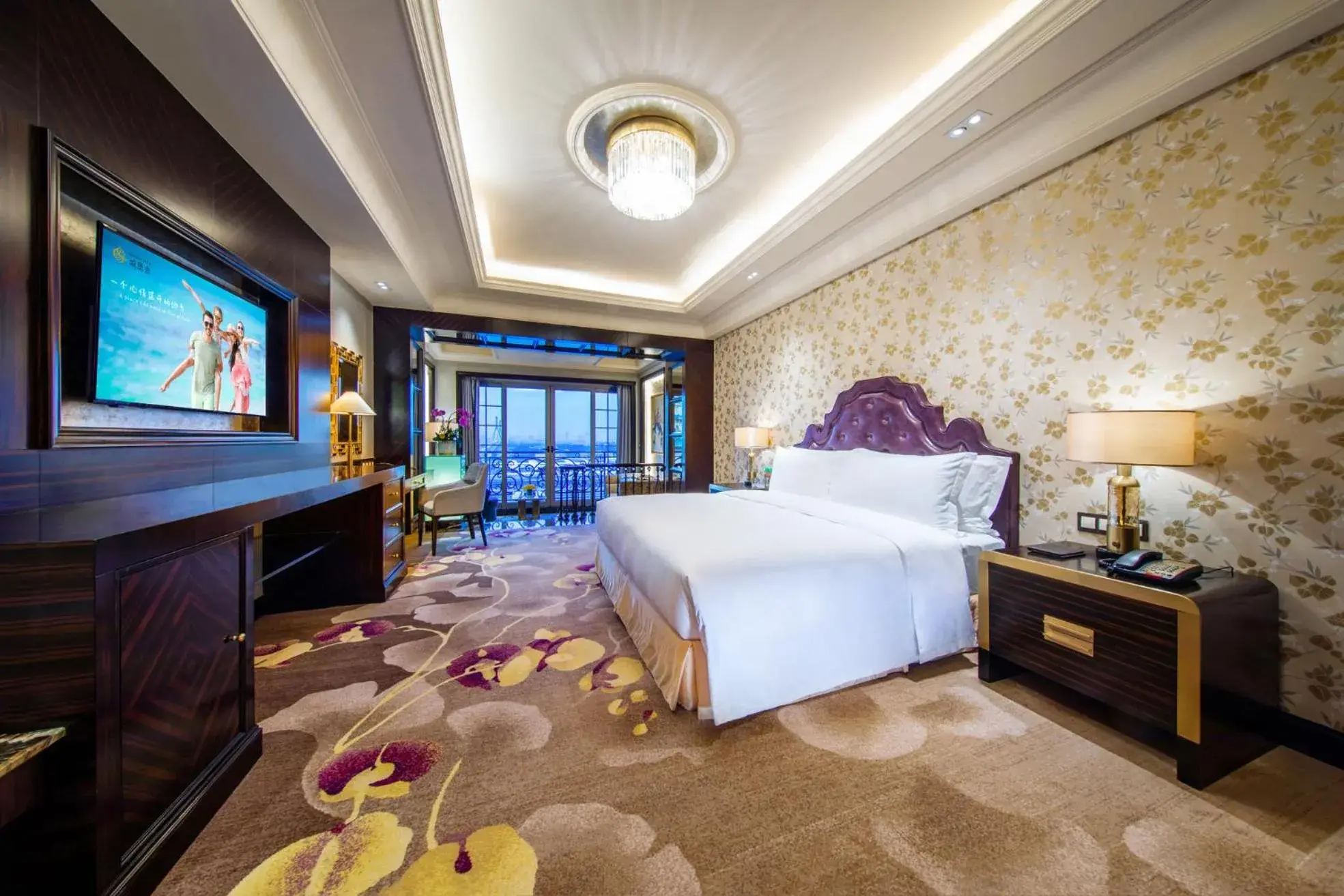 Photo of the whole room, Bed in Chateau Star River Guangzhou-Chateau Star River Guangzhou-Trade Fair Shuttle Bus