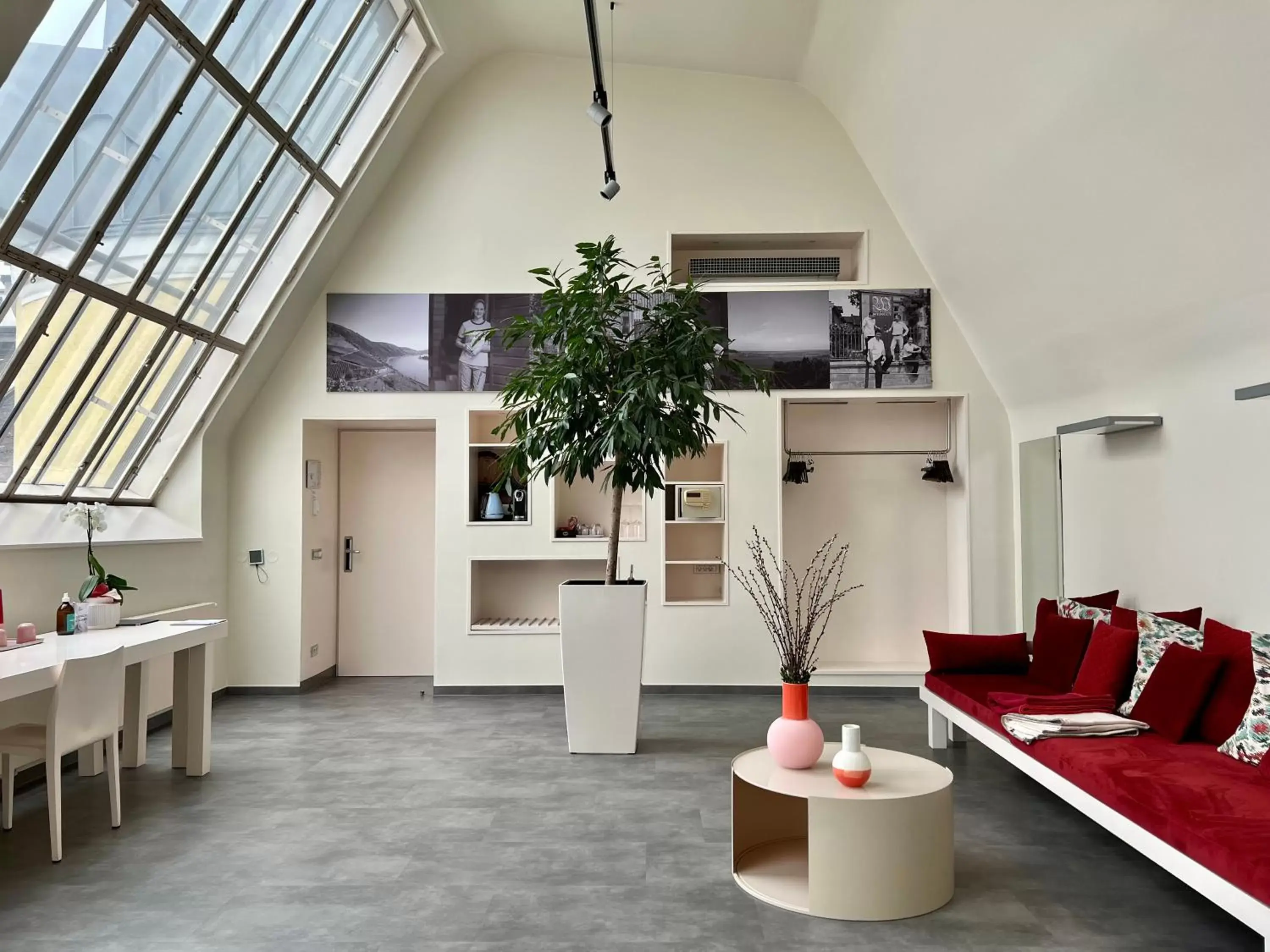 Bedroom, Lobby/Reception in Hotel Rathaus - Wein & Design