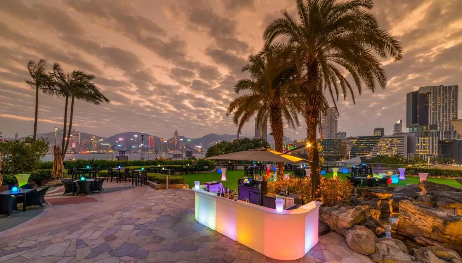 Lounge or bar in Harbour Plaza Metropolis