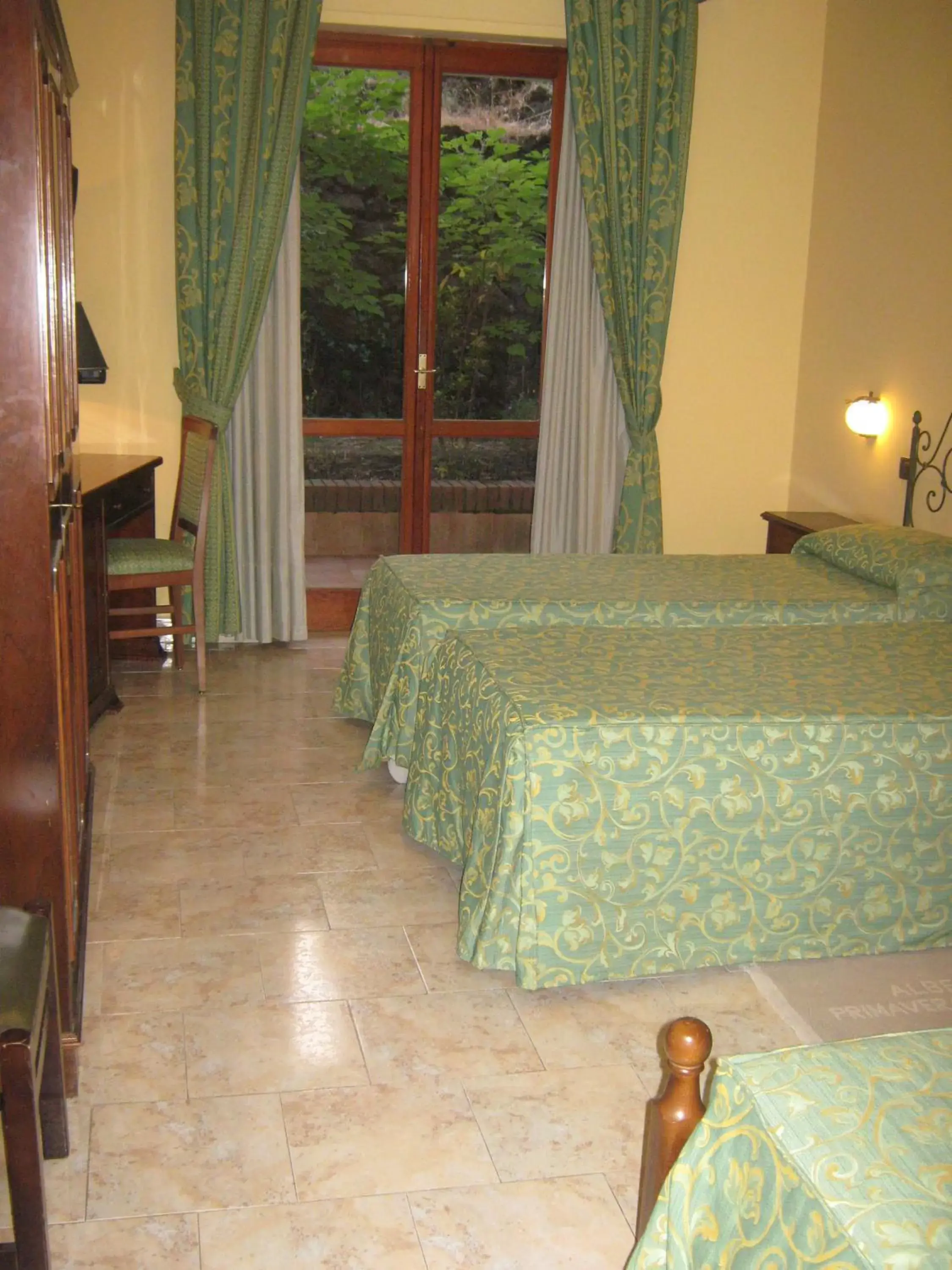 Quadruple Room in Hotel Primavera Dell'Etna