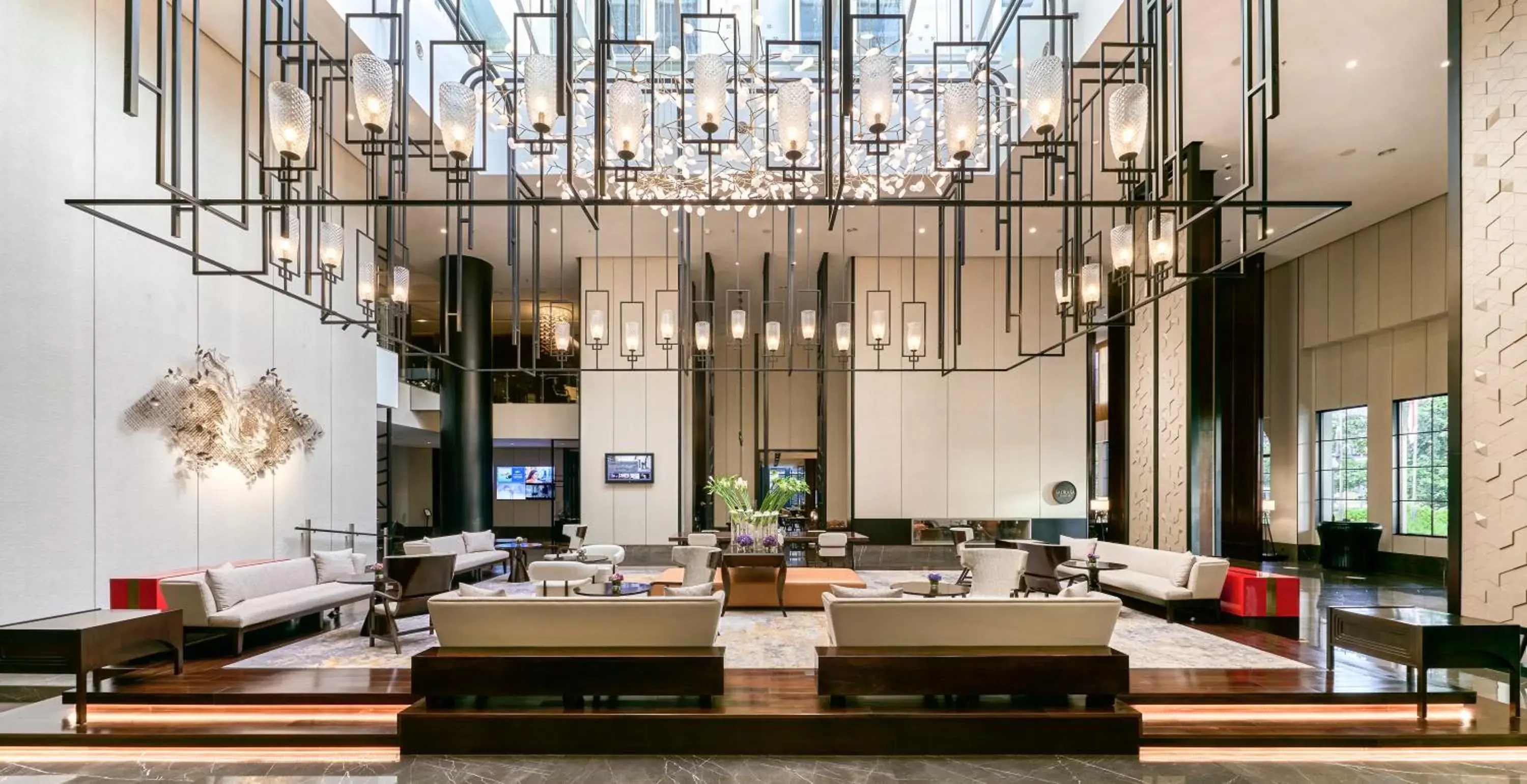 Lobby or reception, Restaurant/Places to Eat in Pullman Bandung Grand Central