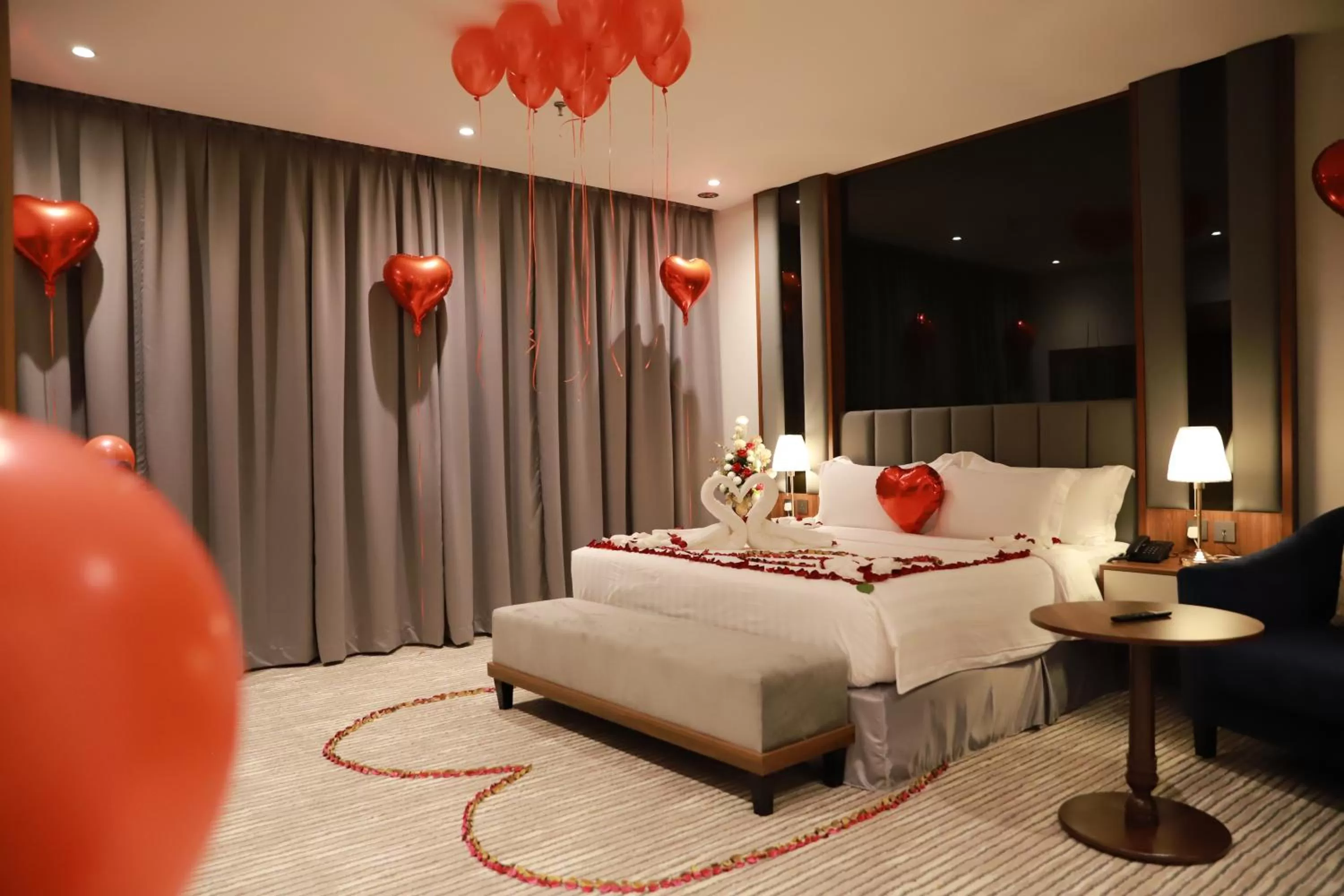 Bedroom, Bed in Tulip View Hotel