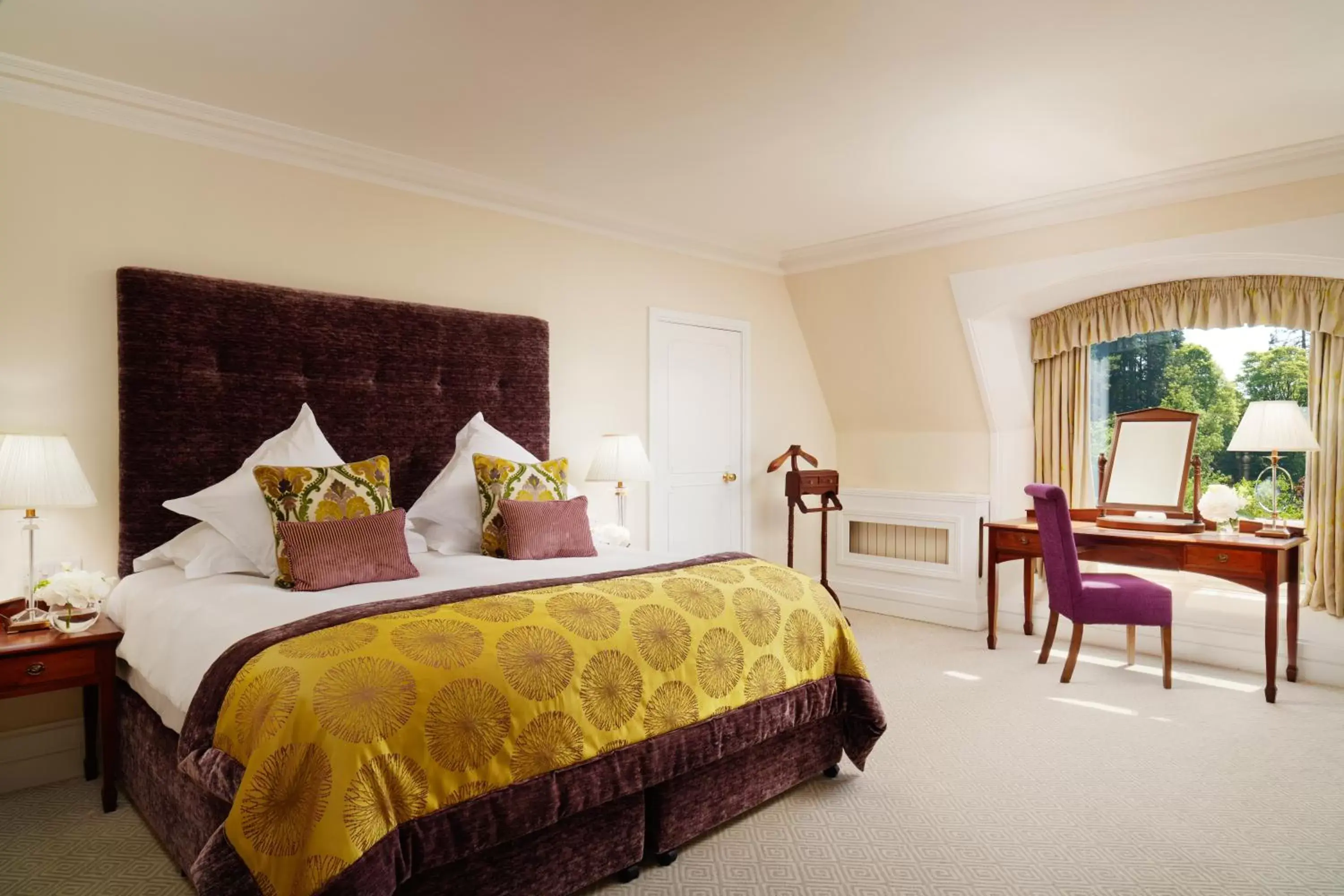 Bedroom, Bed in The Culloden Estate and Spa