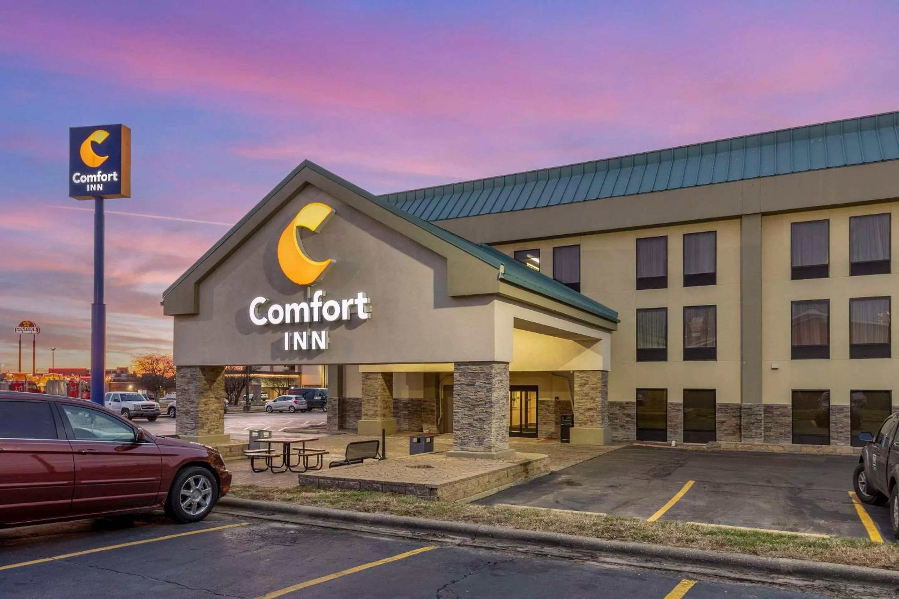 Property building in Comfort Inn Collinsville near St Louis