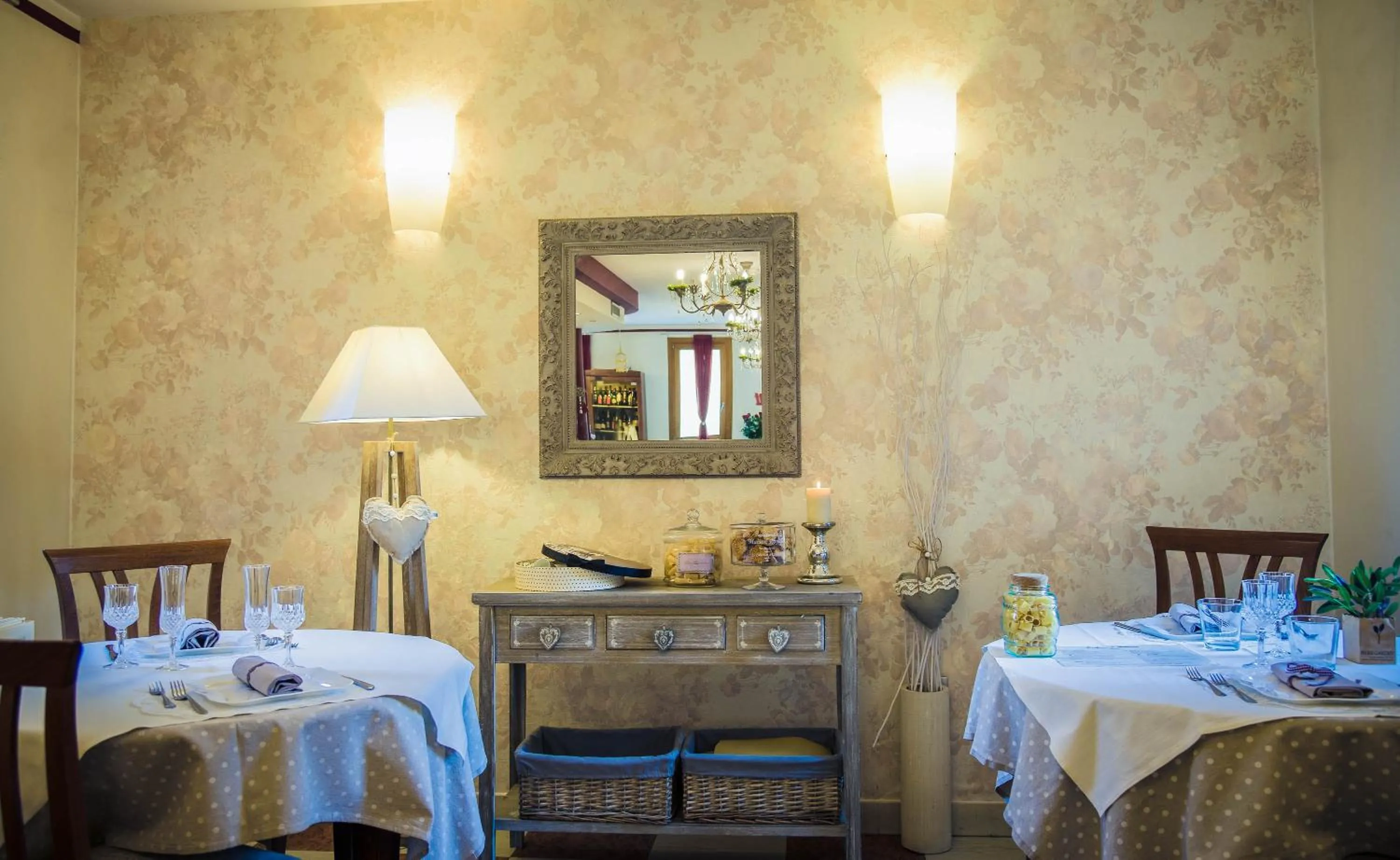 Restaurant/places to eat in Hotel San Paolo