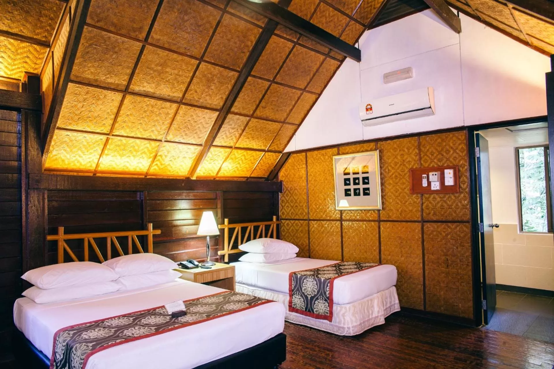 Photo of the whole room, Bed in Mutiara Taman Negara
