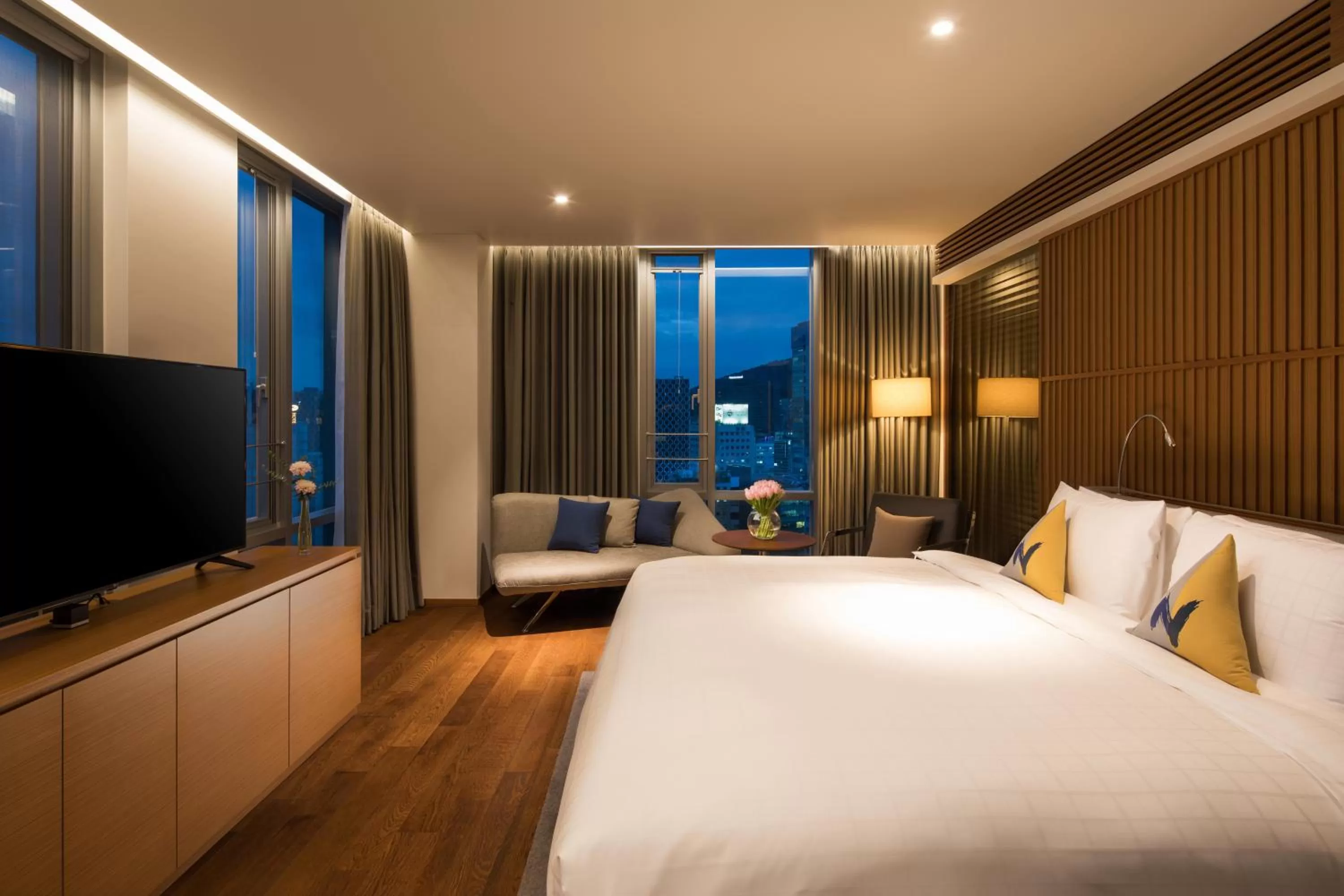 TV and multimedia, Bed in Novotel Ambassador Seoul Dongdaemun Hotels & Residences