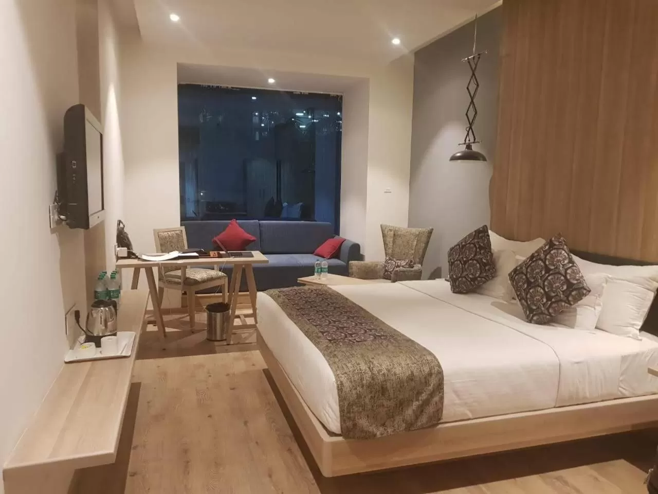 Bed in Centre Point Navi Mumbai