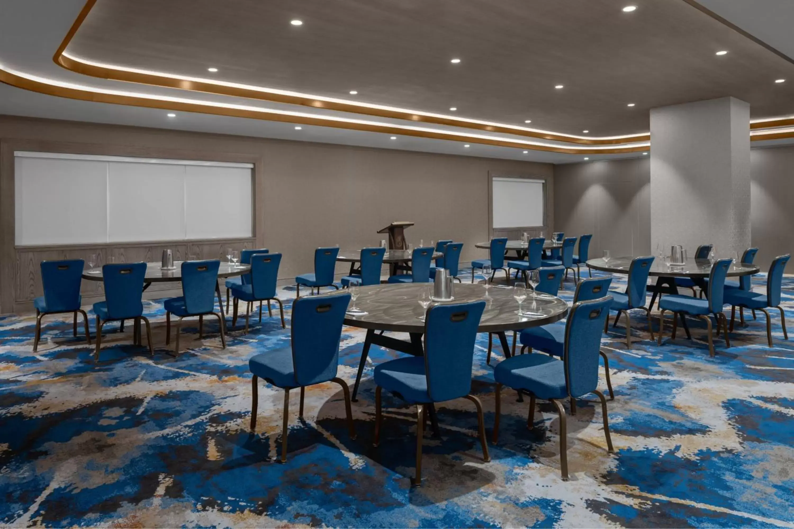 Meeting/conference room in Courtyard by Marriott Calgary Downtown