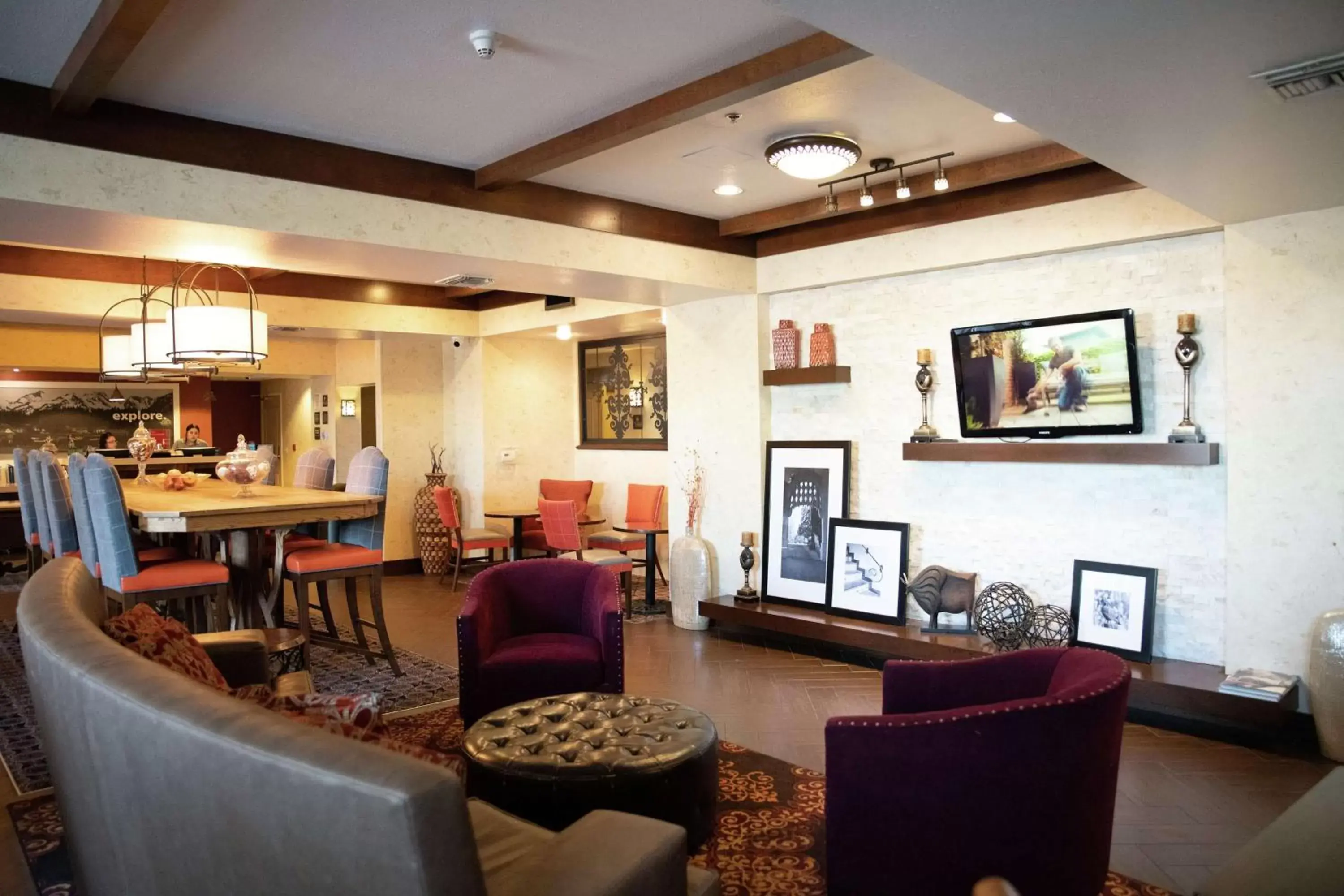 Lobby or reception in Hampton Inn & Suites Fresno