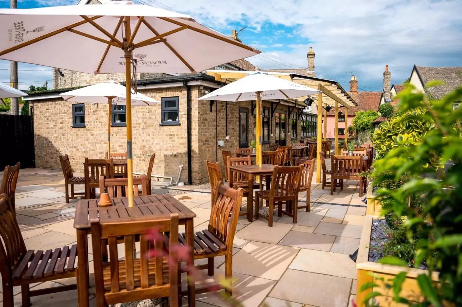 Garden, Restaurant/Places to Eat in The Bull Inn