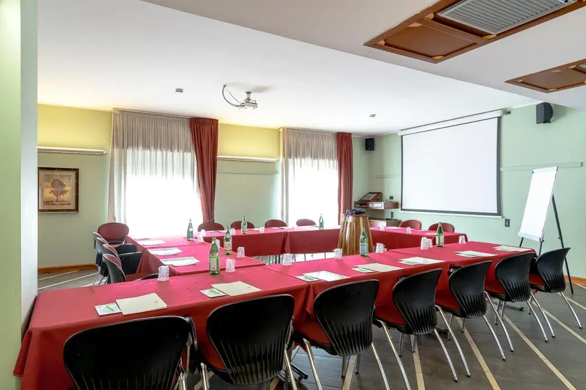 Meeting/conference room in Hotel Sunflower