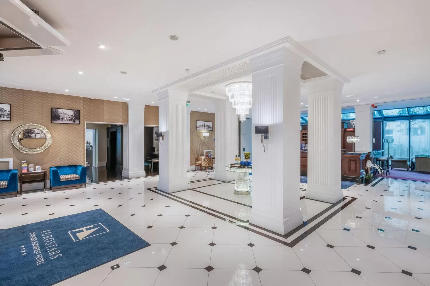 Lobby or reception in Eurostars Danube Budapest