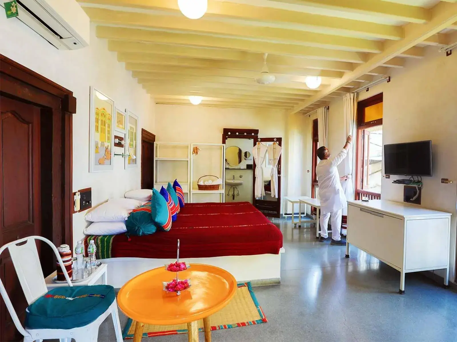 WHC Contemporary Heritage Classic Room - single occupancy in Mangaldas Ni Haveli II by The House of MG WHC Contemporary Heritage Classic Room - single occupancy in Mangaldas Ni Haveli II by The House of MG