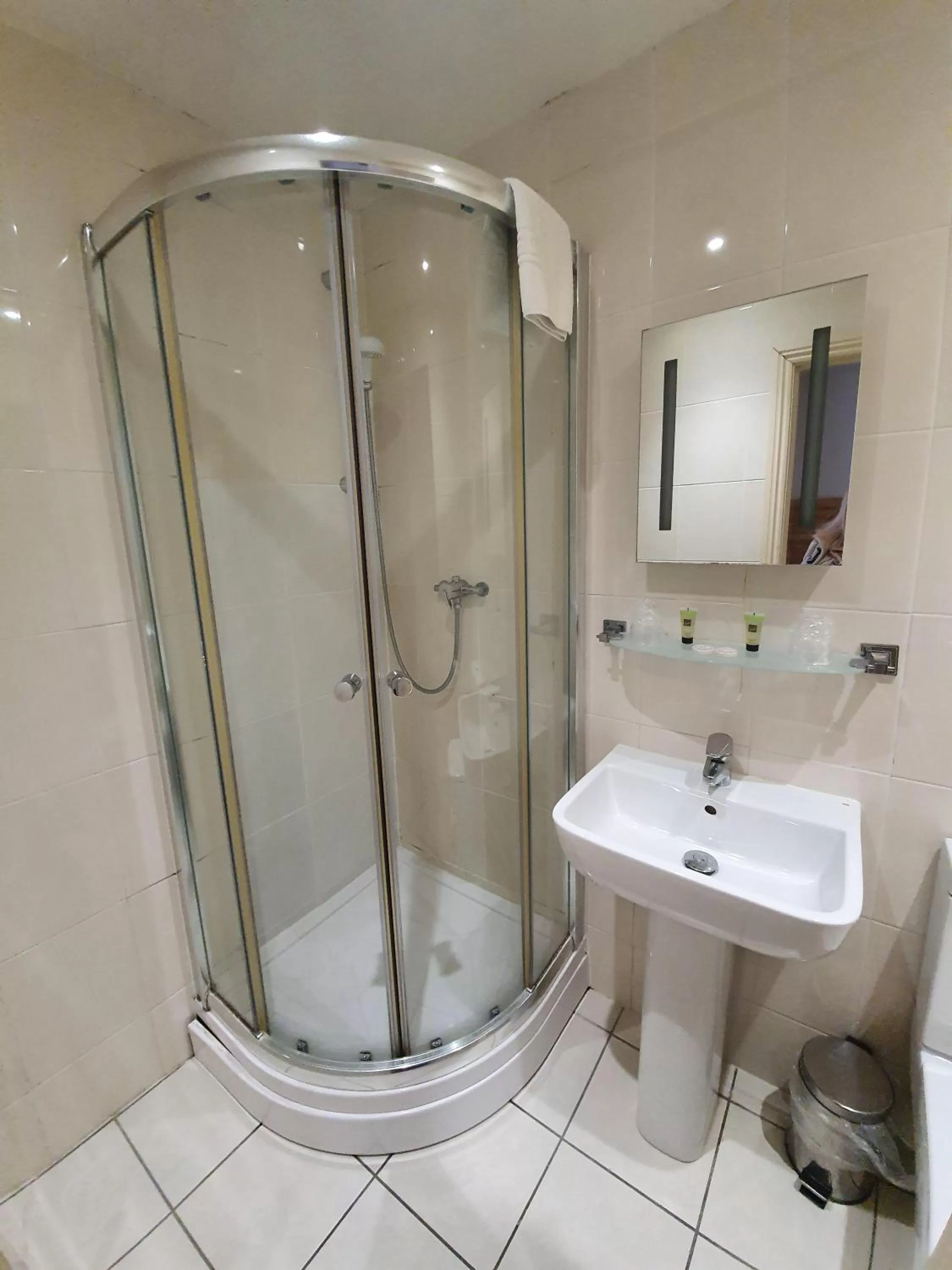 Bathroom in Brooklands Lodge