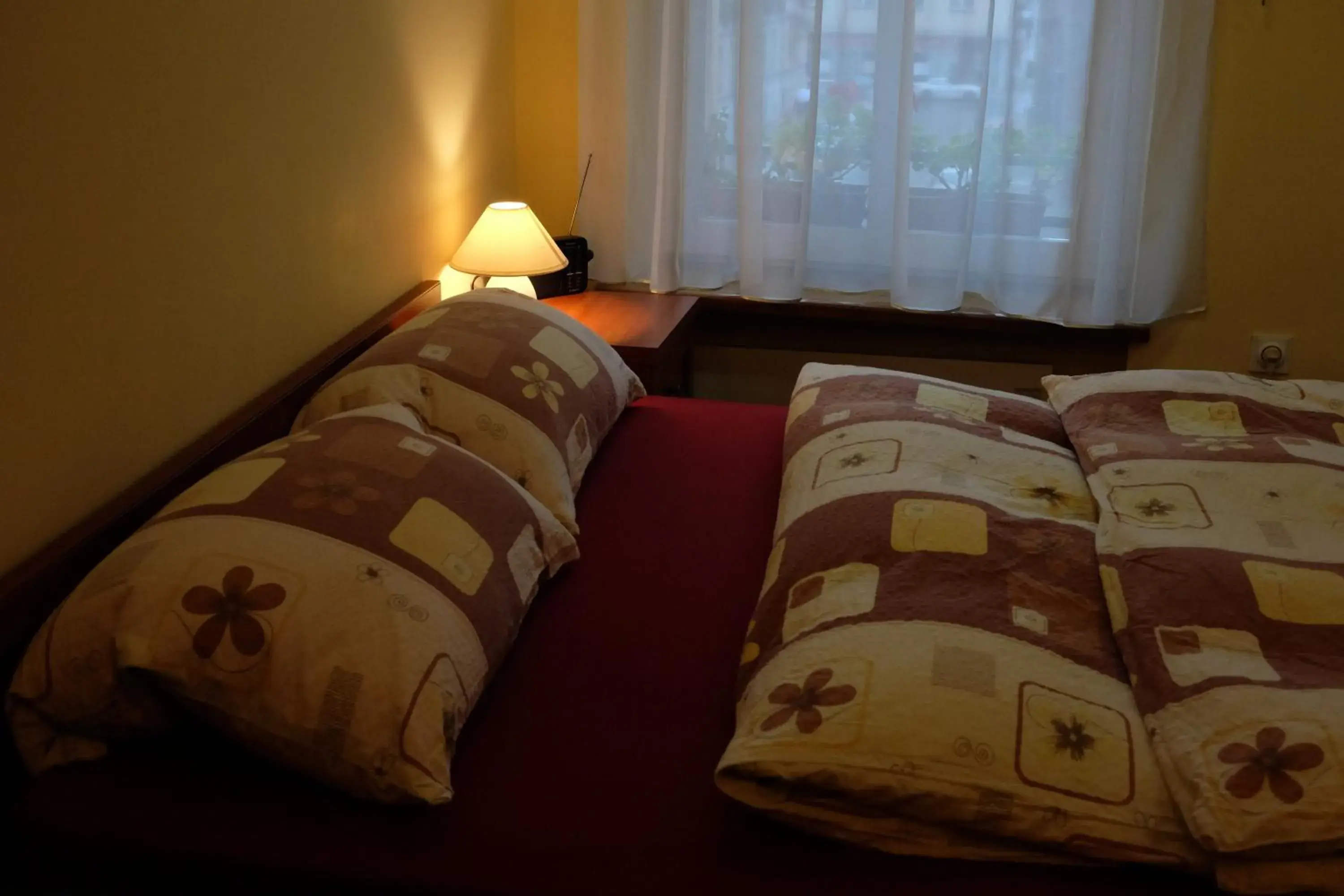 Bed in Academus - Cafe/Pub & Guest House