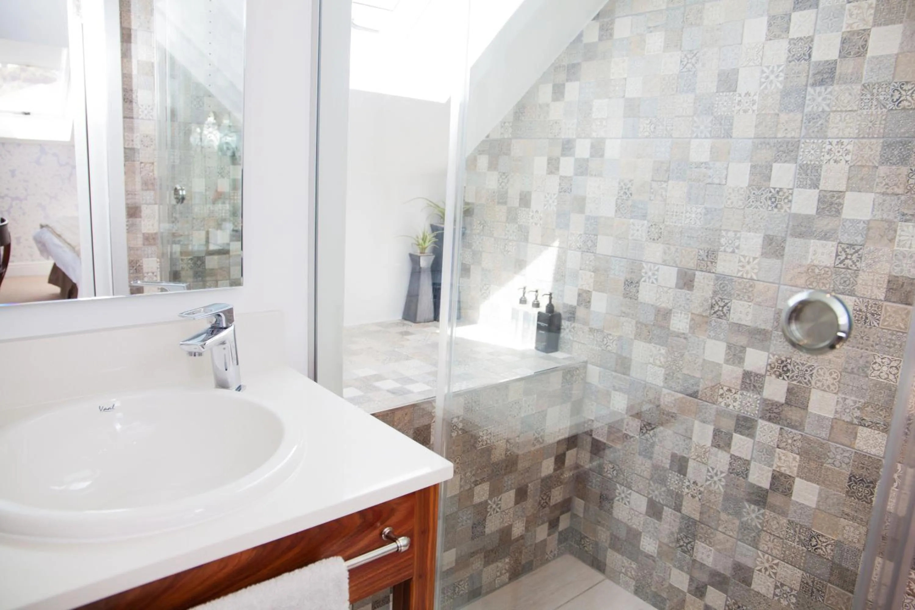 Bathroom in Abbey Manor Luxury Guesthouse