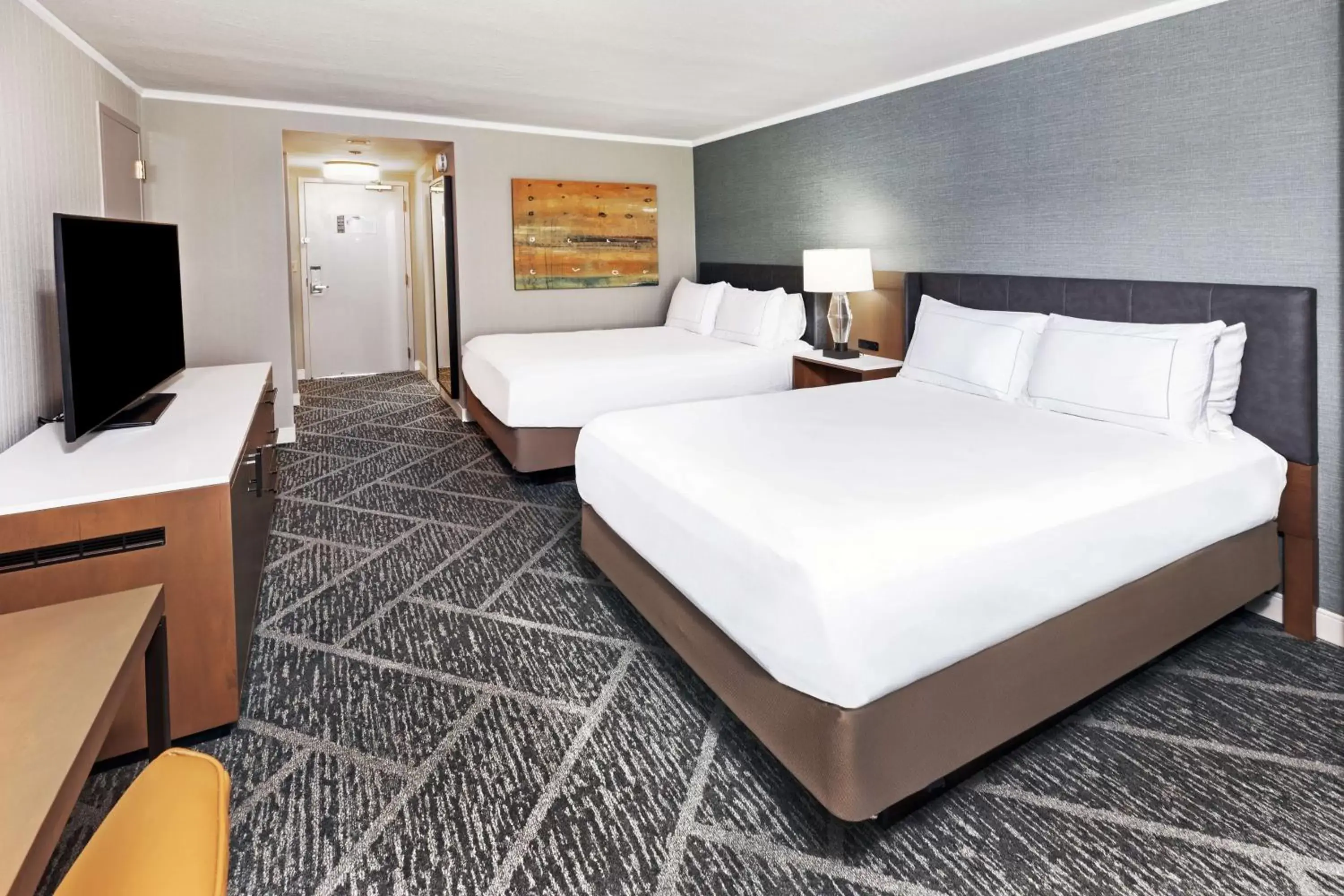 Photo of the whole room, Bed in DoubleTree by Hilton Tulsa at Warren Place