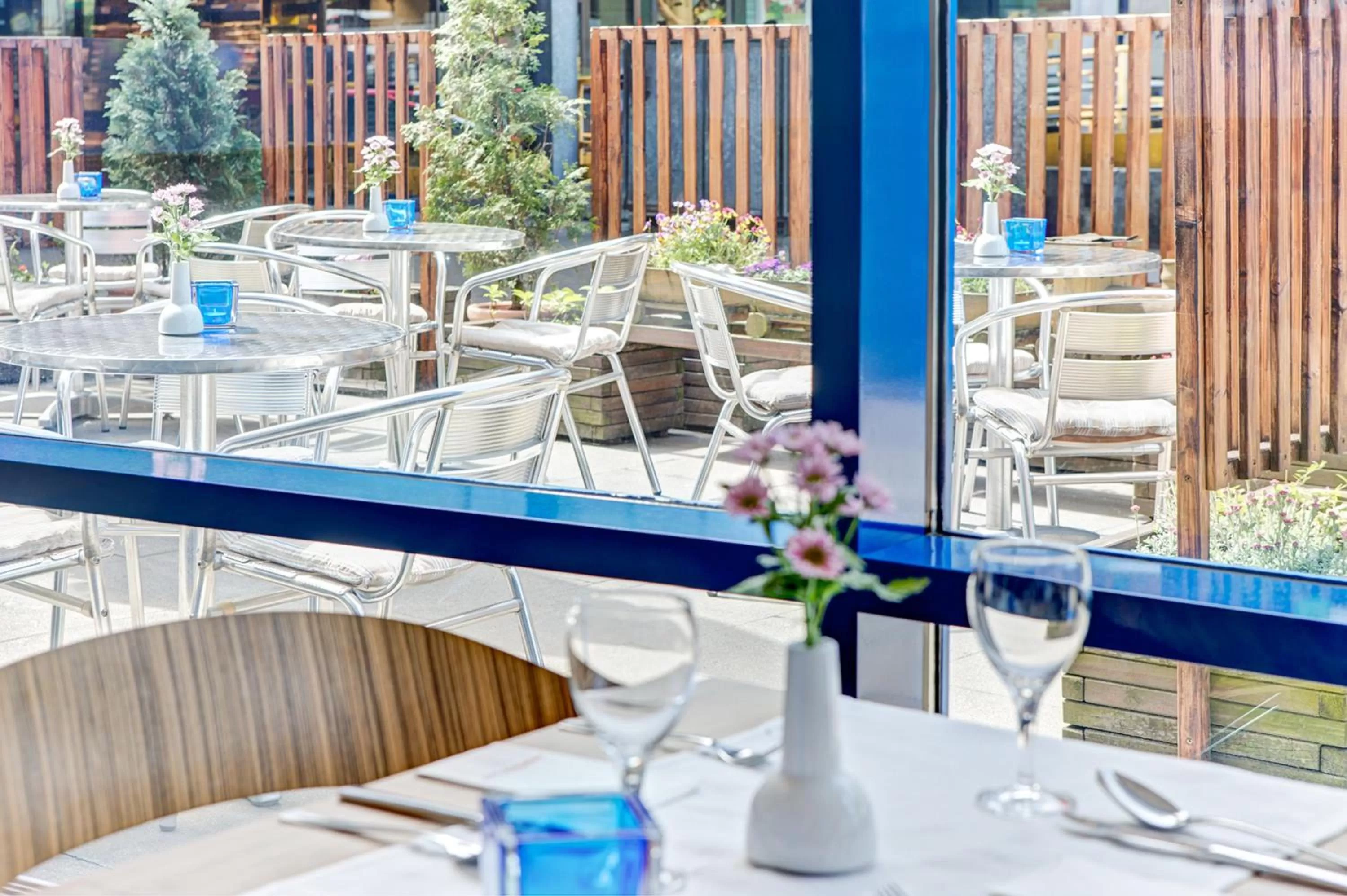 Patio in IntercityHotel Hamburg Altona