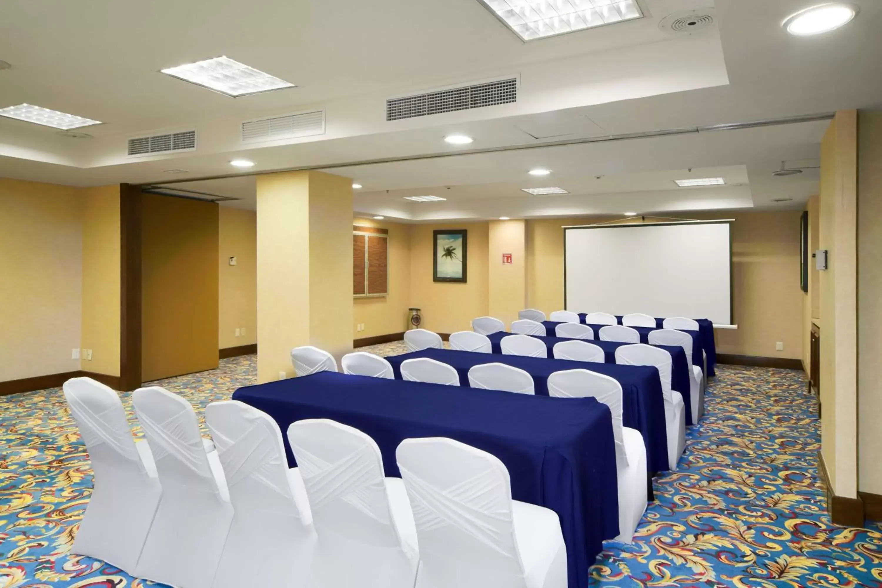 Meeting/conference room in Hampton Inn & Suites Mexico City - Centro Historico