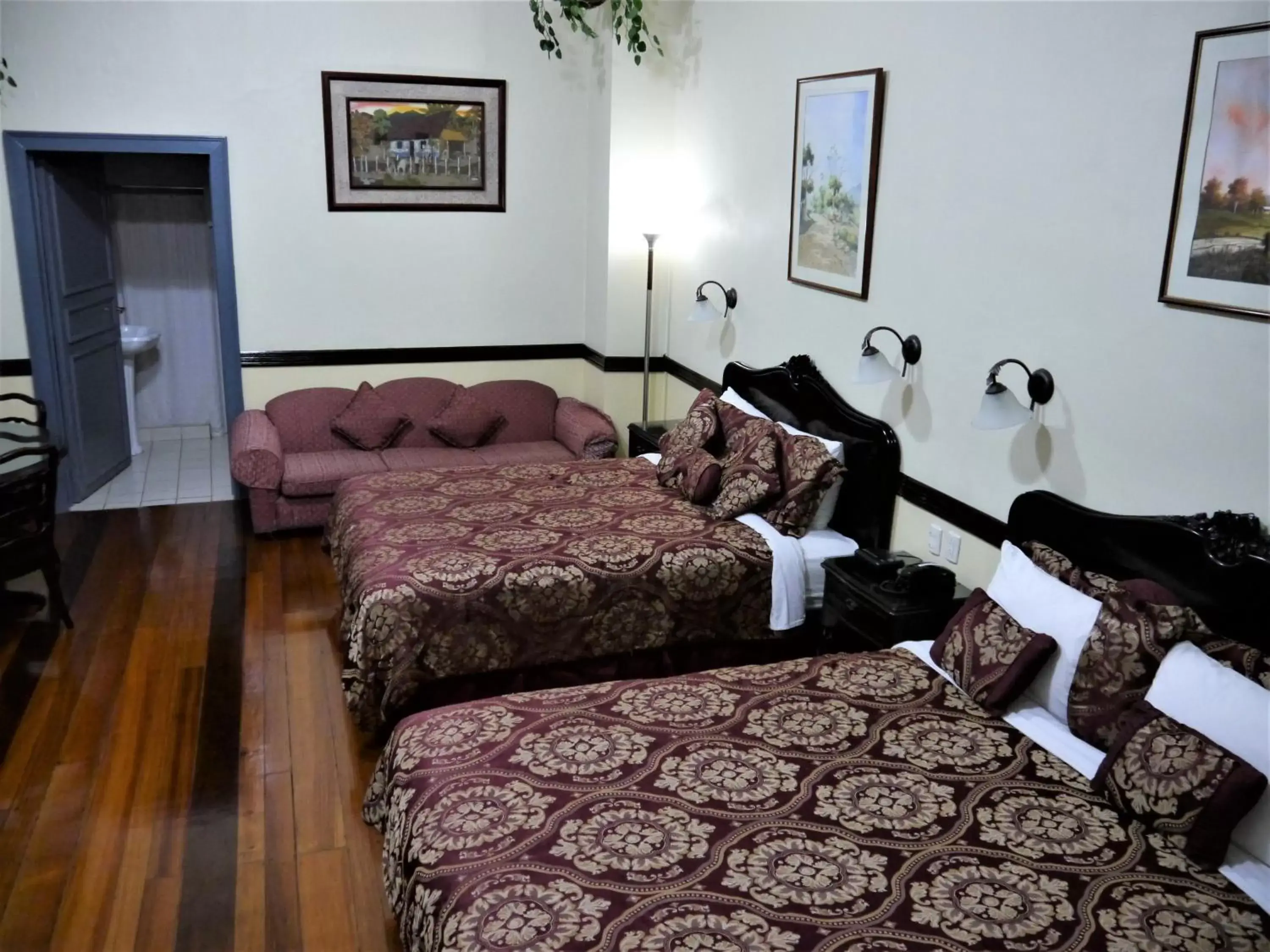 Bed in Hotel Santo Tomas / Historical Property