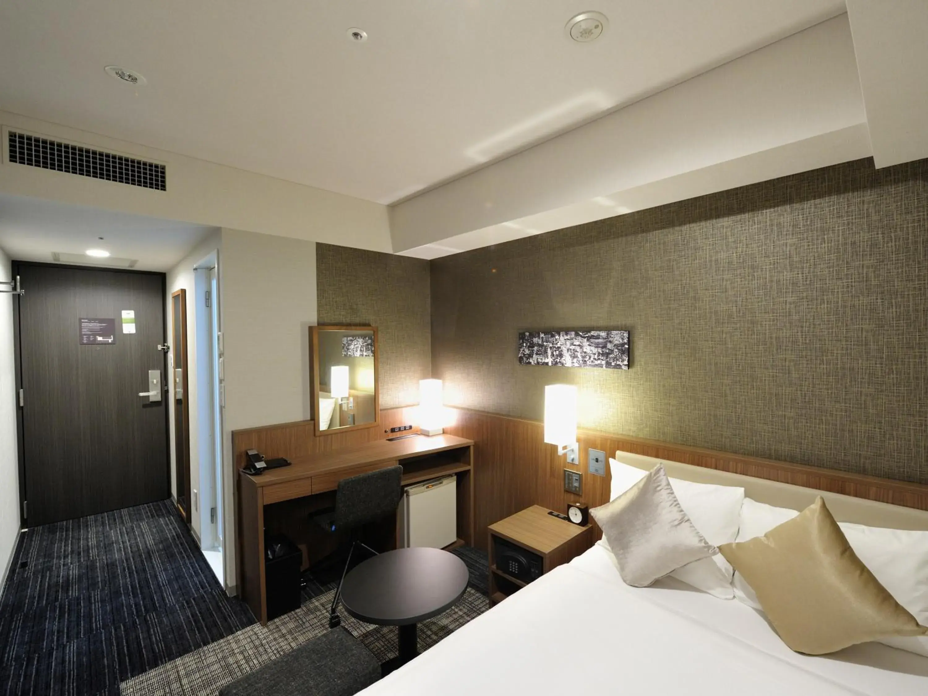 Photo of the whole room in HOTEL UNIZO Yokohamaeki-West