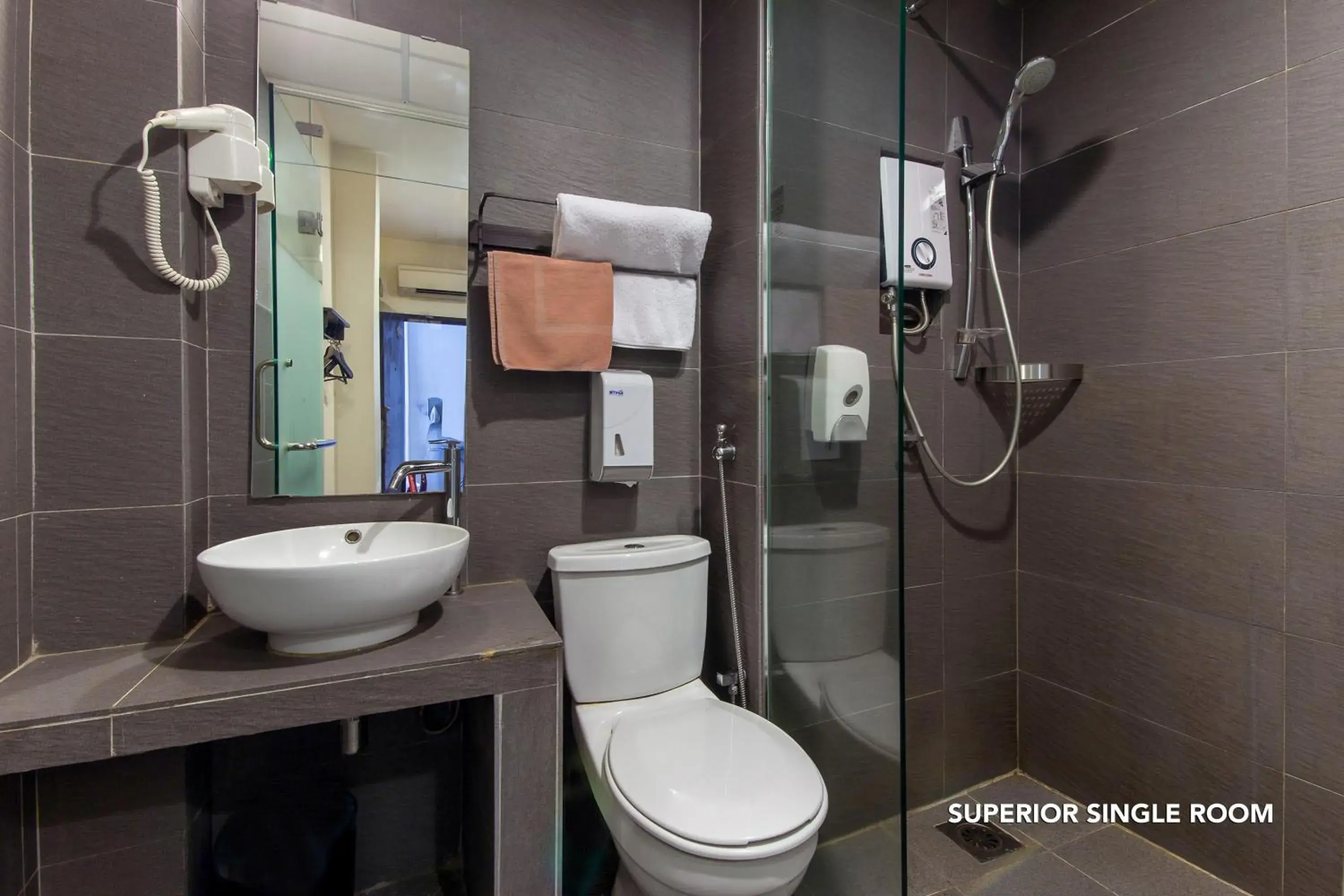 Bathroom in Ceria Hotel