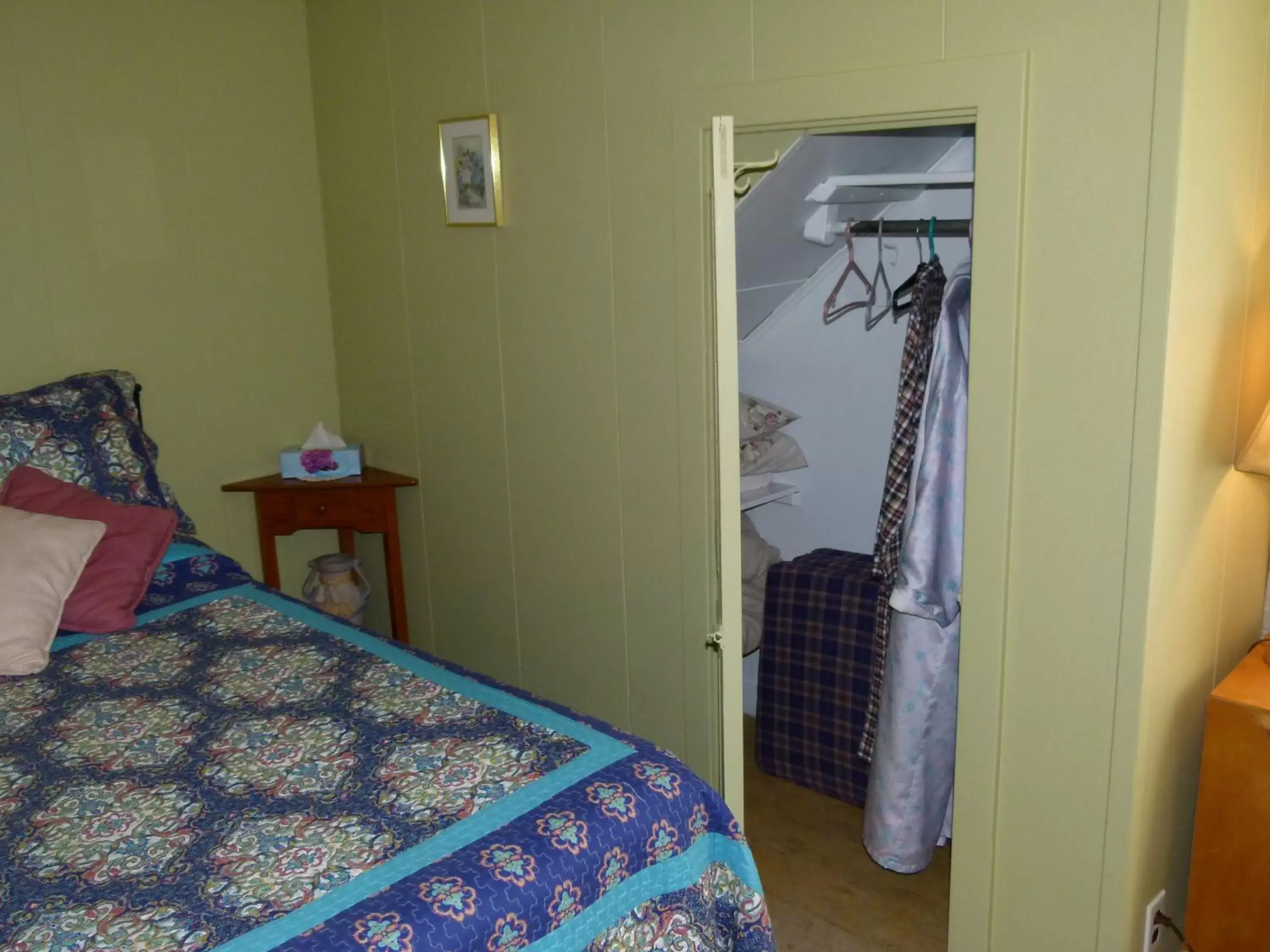 Photo of the whole room, Bed in La Maison entre Mer Montagnes