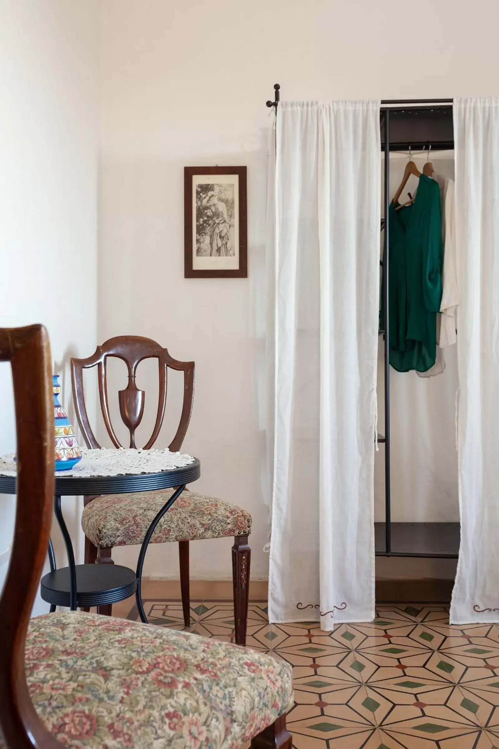 Bedroom, TV/Entertainment Center in B&B Masseria Santanna