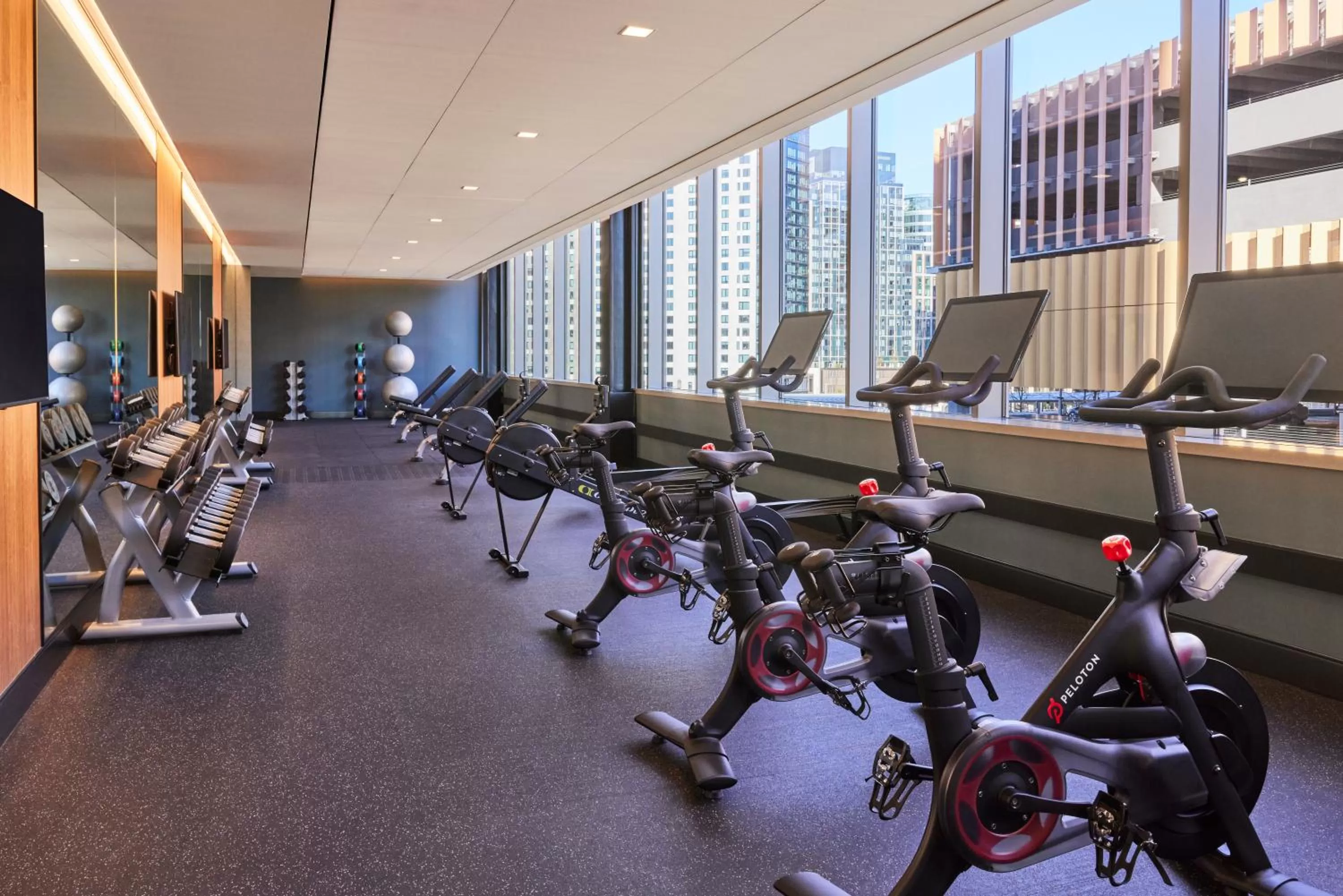 Fitness centre/facilities in Omni Boston Hotel at the Seaport