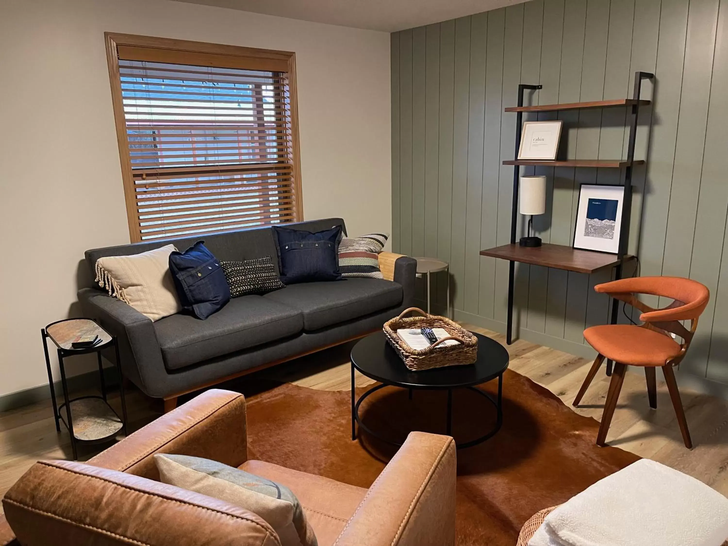 Living room, Seating Area in Pinedale Cozy Cabins