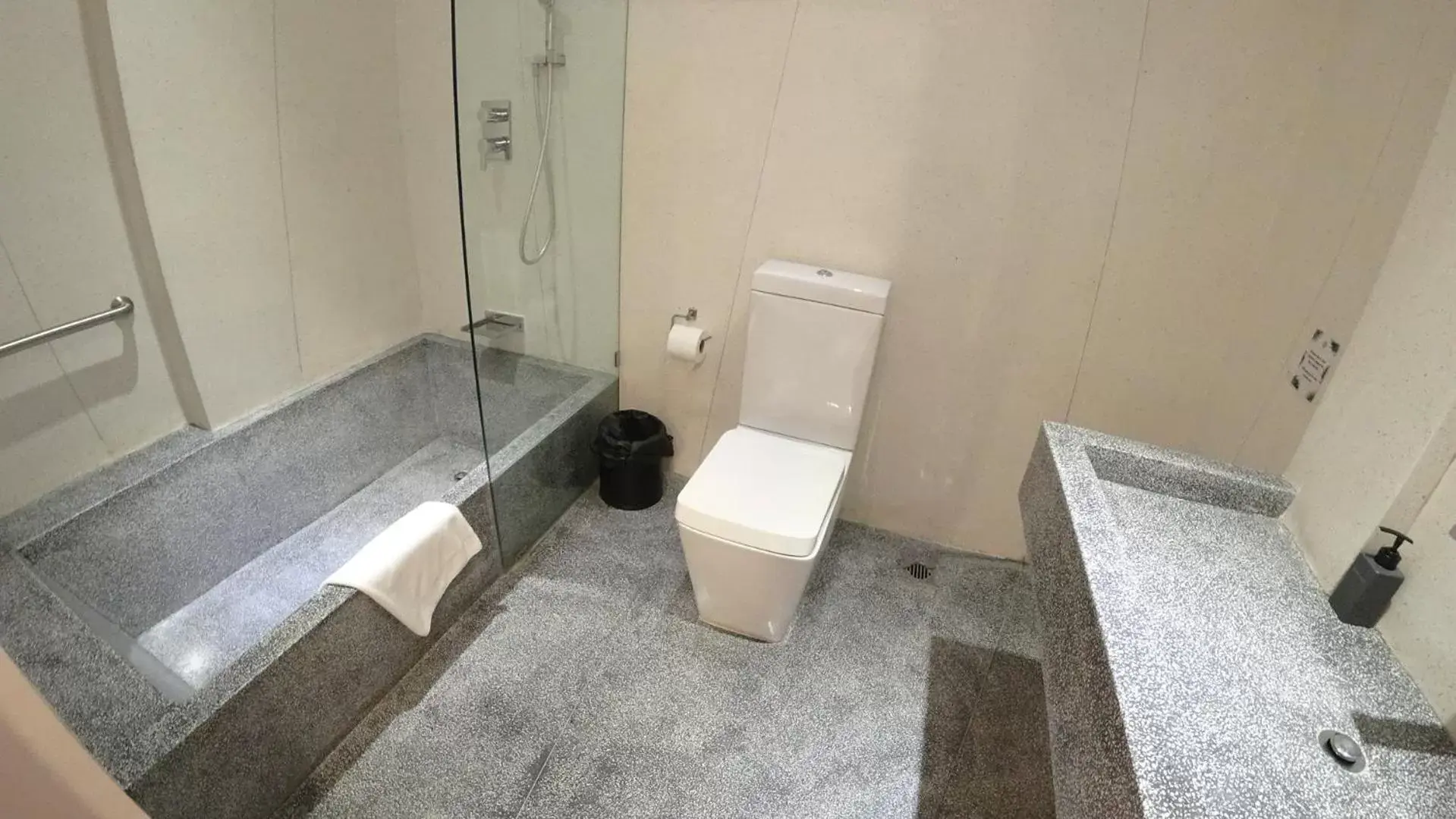 Bathroom in Bopha Bassac Boutique Hotel