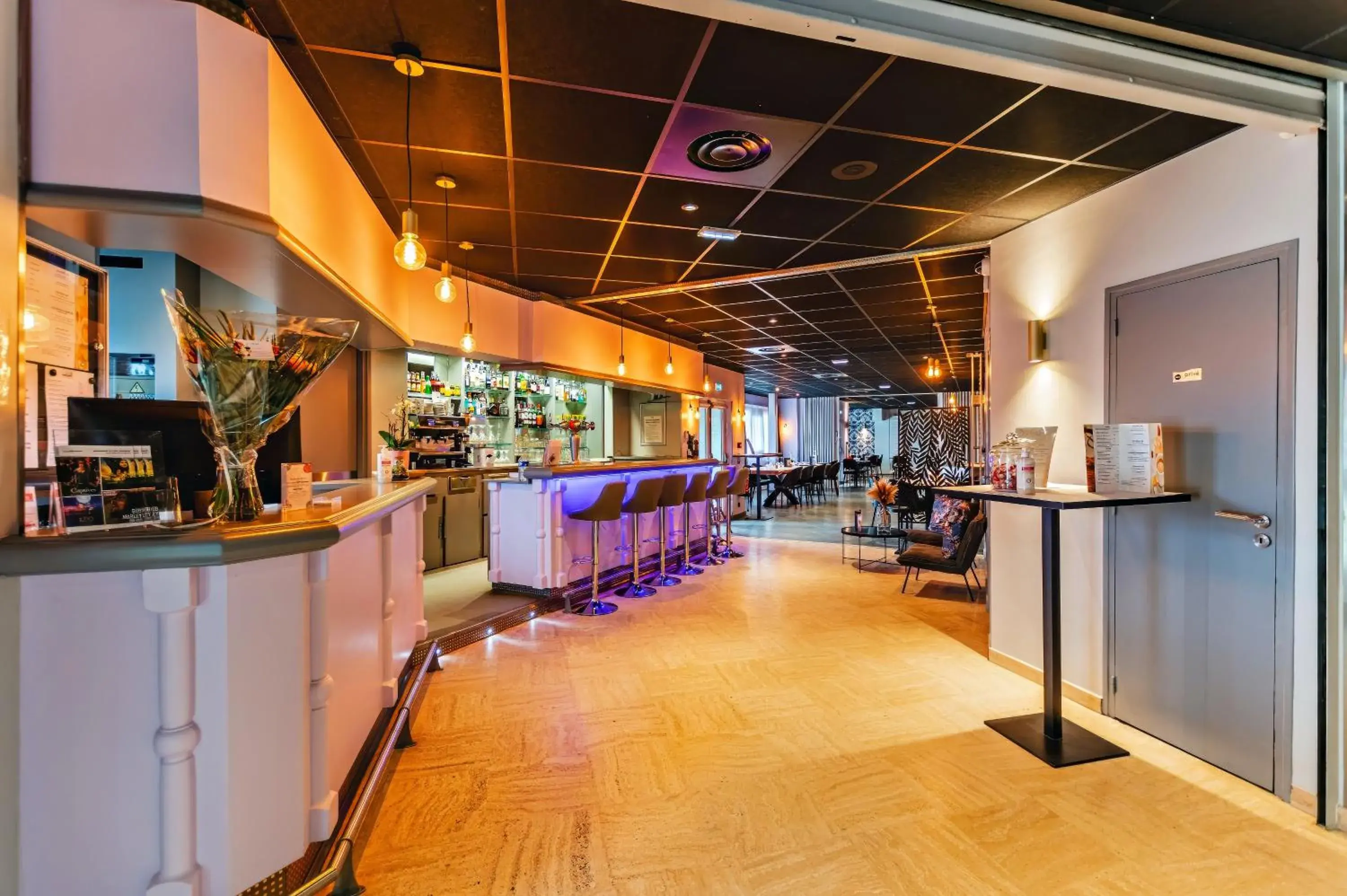 Area and facilities, Lounge/Bar in Inter-Hotel Eclipse Lyon-Décines
