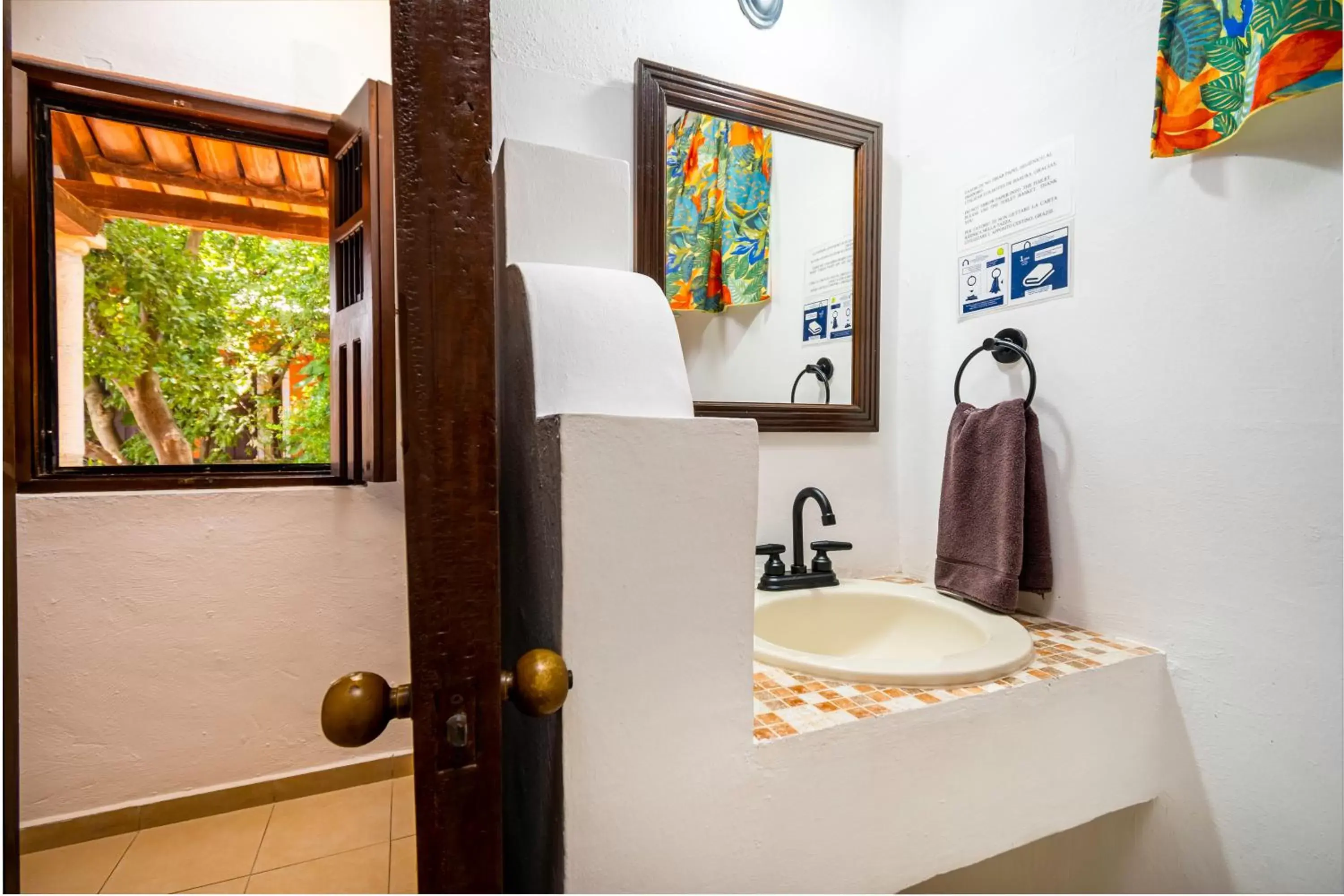 Bathroom in Hotel Casa de las Flores