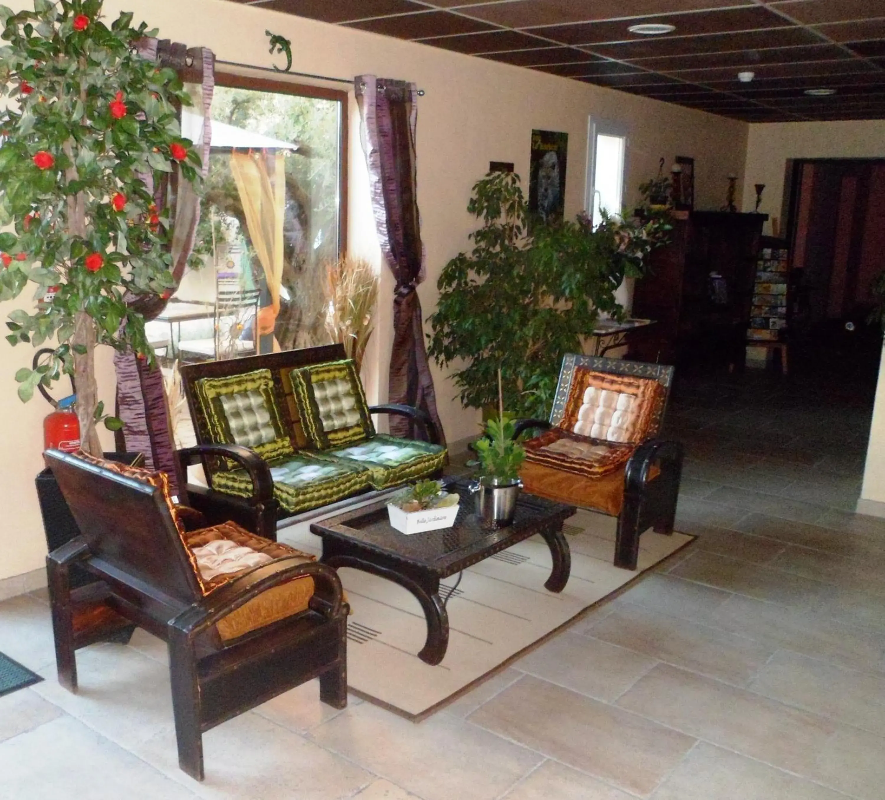 Lobby or reception, Seating Area in Hotel Le Village Provencal