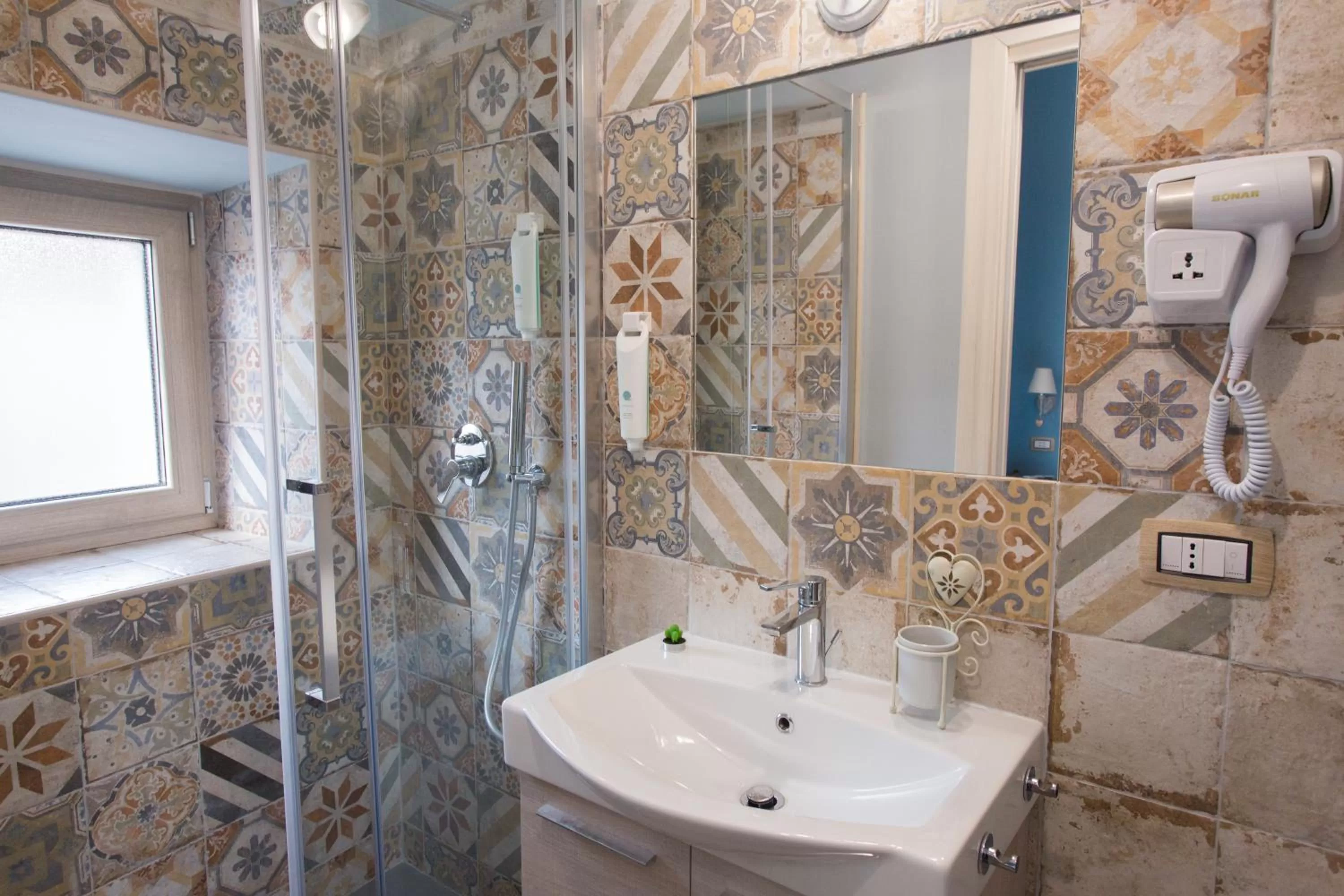 Shower, Bathroom in Alle Scalette B&B