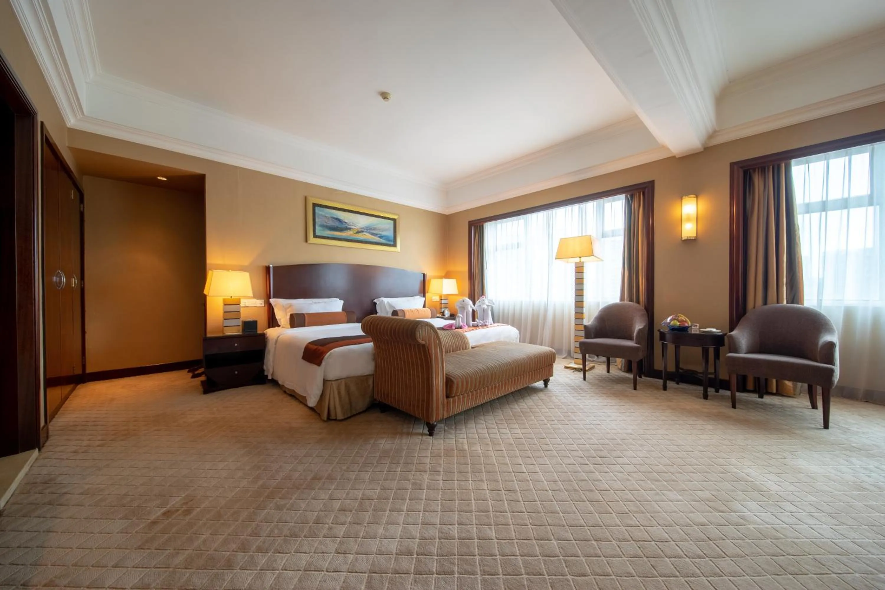 Photo of the whole room, Bed in Grand International Hotel