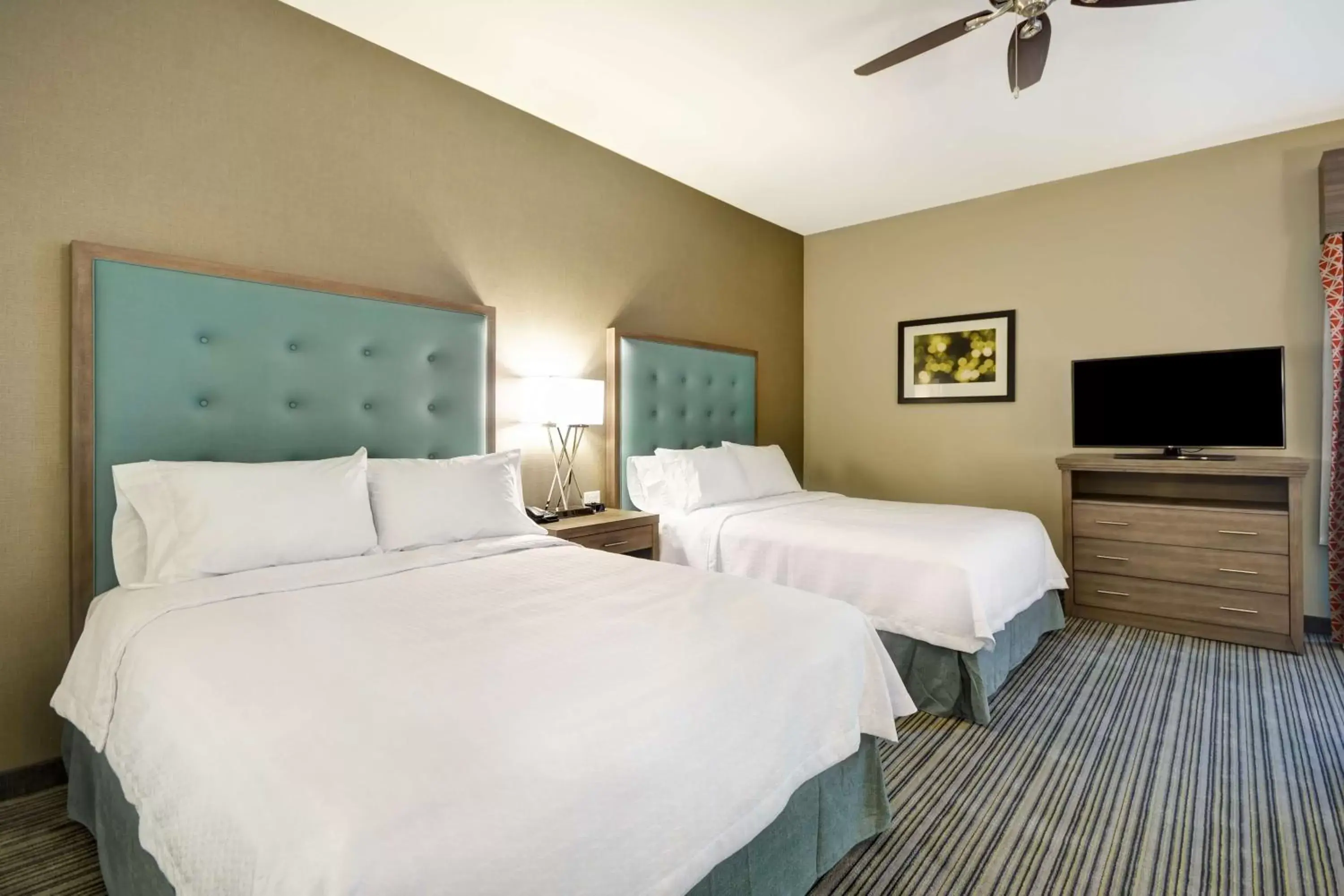 Bed in Homewood Suites By Hilton Rocky Mount
