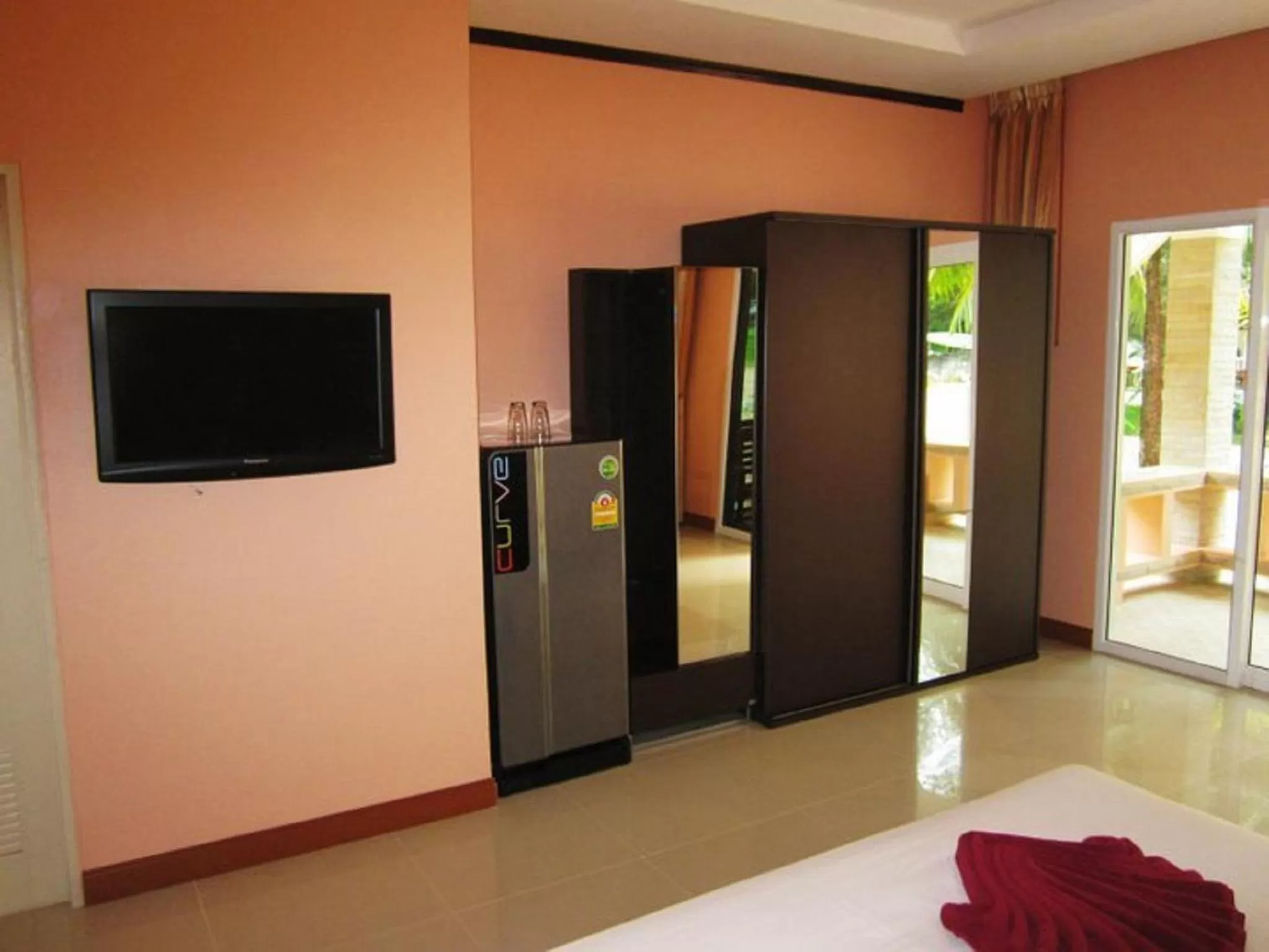 TV and multimedia in Ao Thong beach Resort