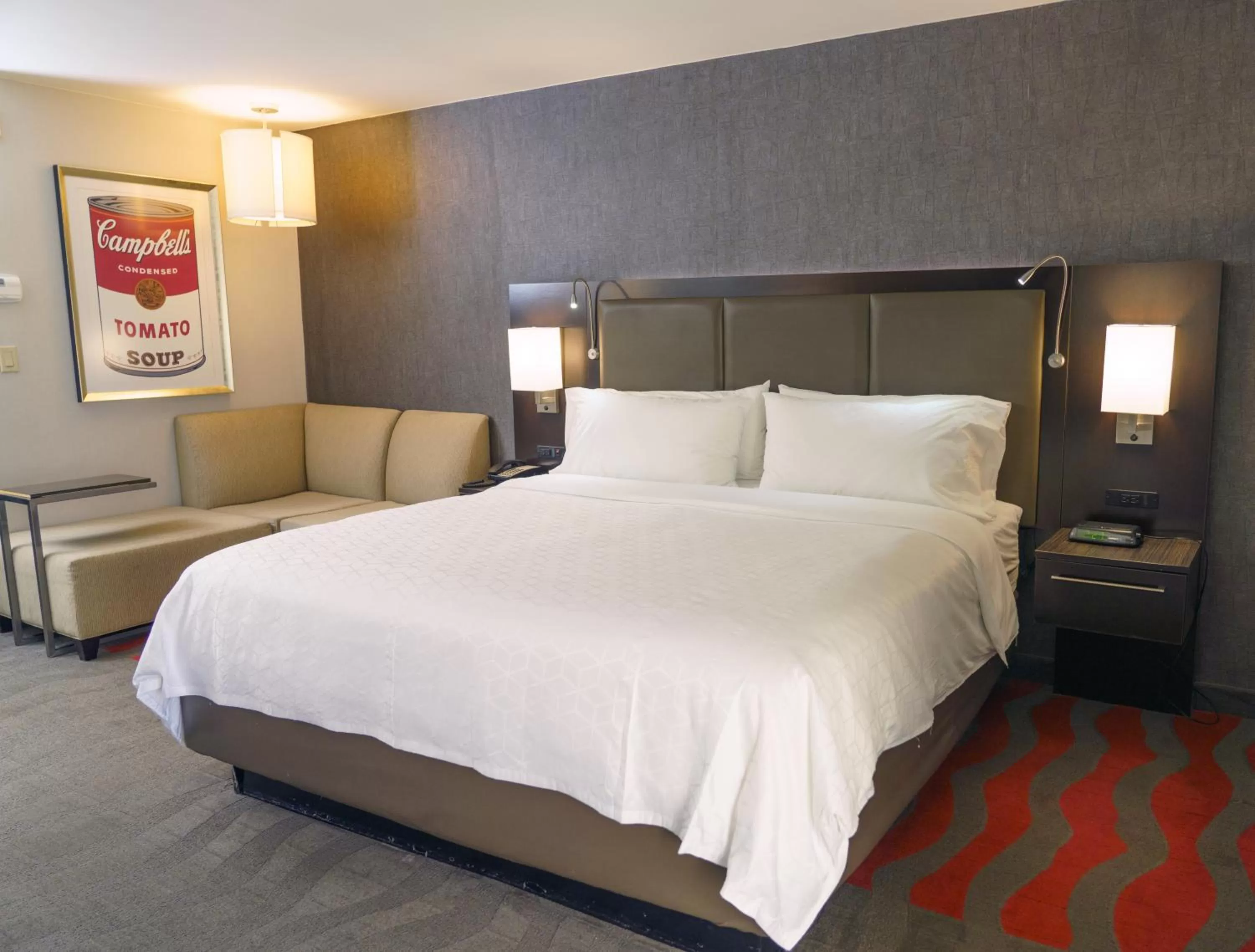 King Room - Hearing Accessible - Non-Smoking in Holiday Inn New Orleans-Downtown Superdome, an IHG Hotel