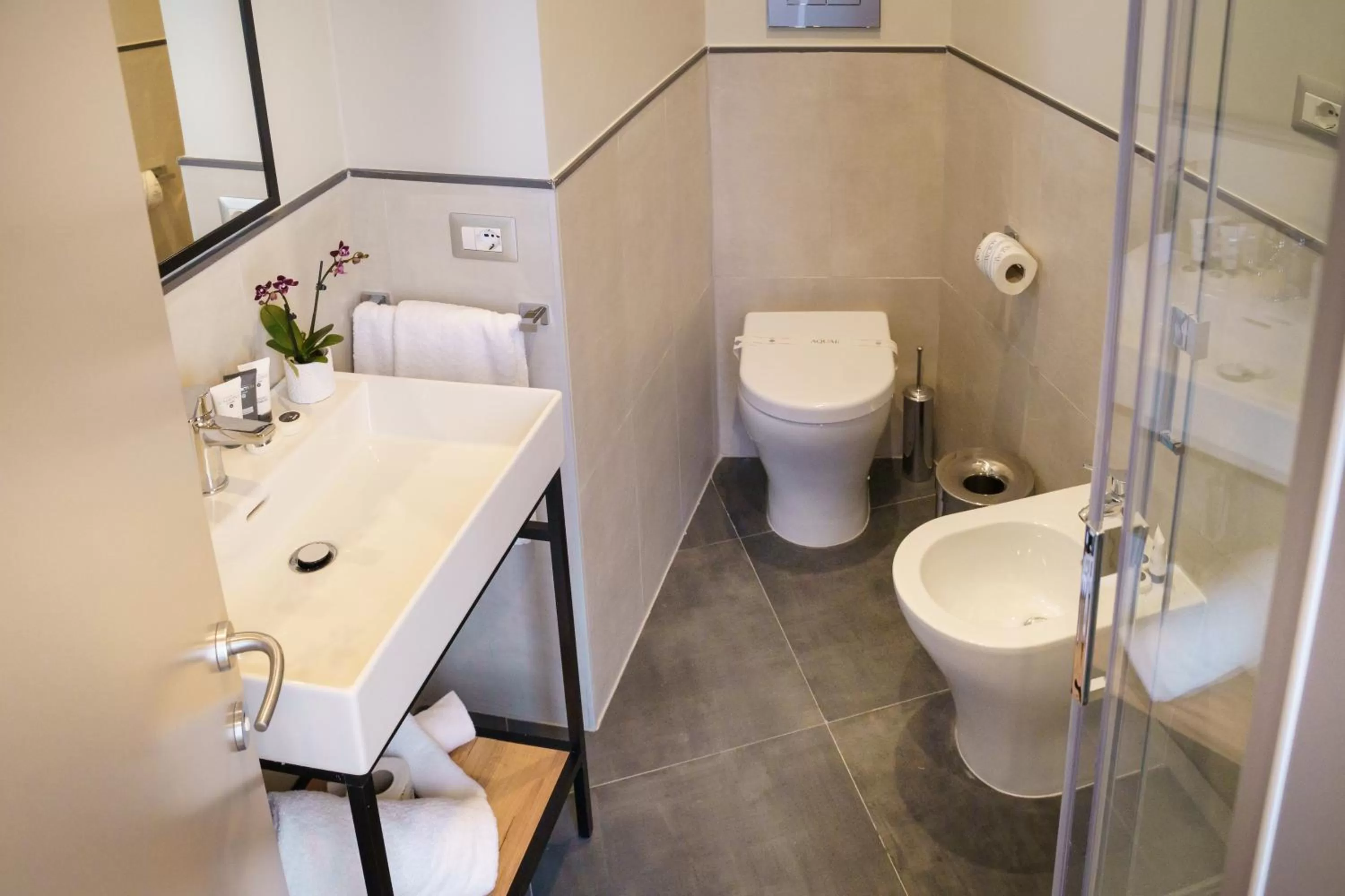 Bathroom in The Cross Hotel