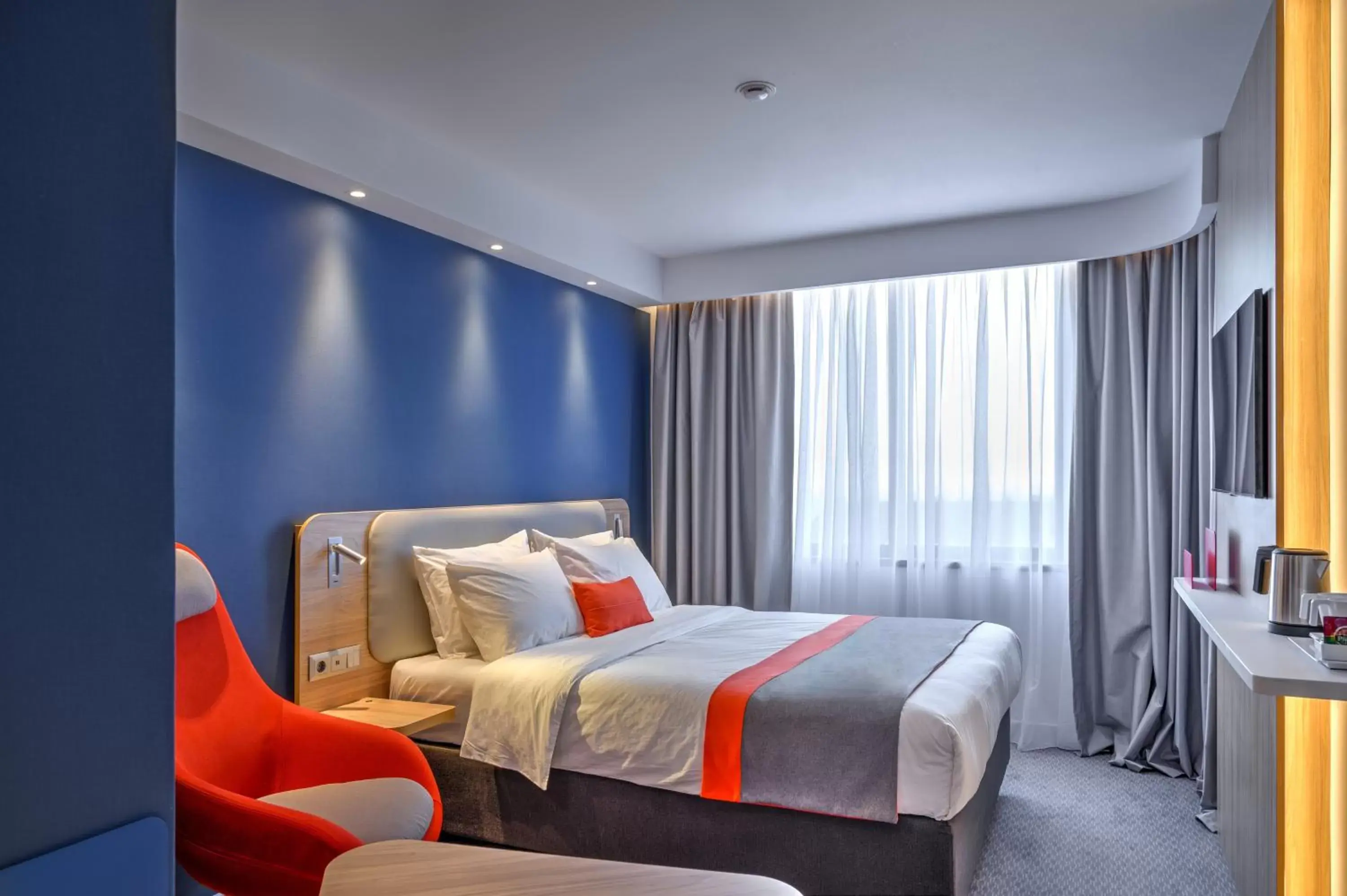 Bed in Holiday Inn Express - Almaty, an IHG Hotel